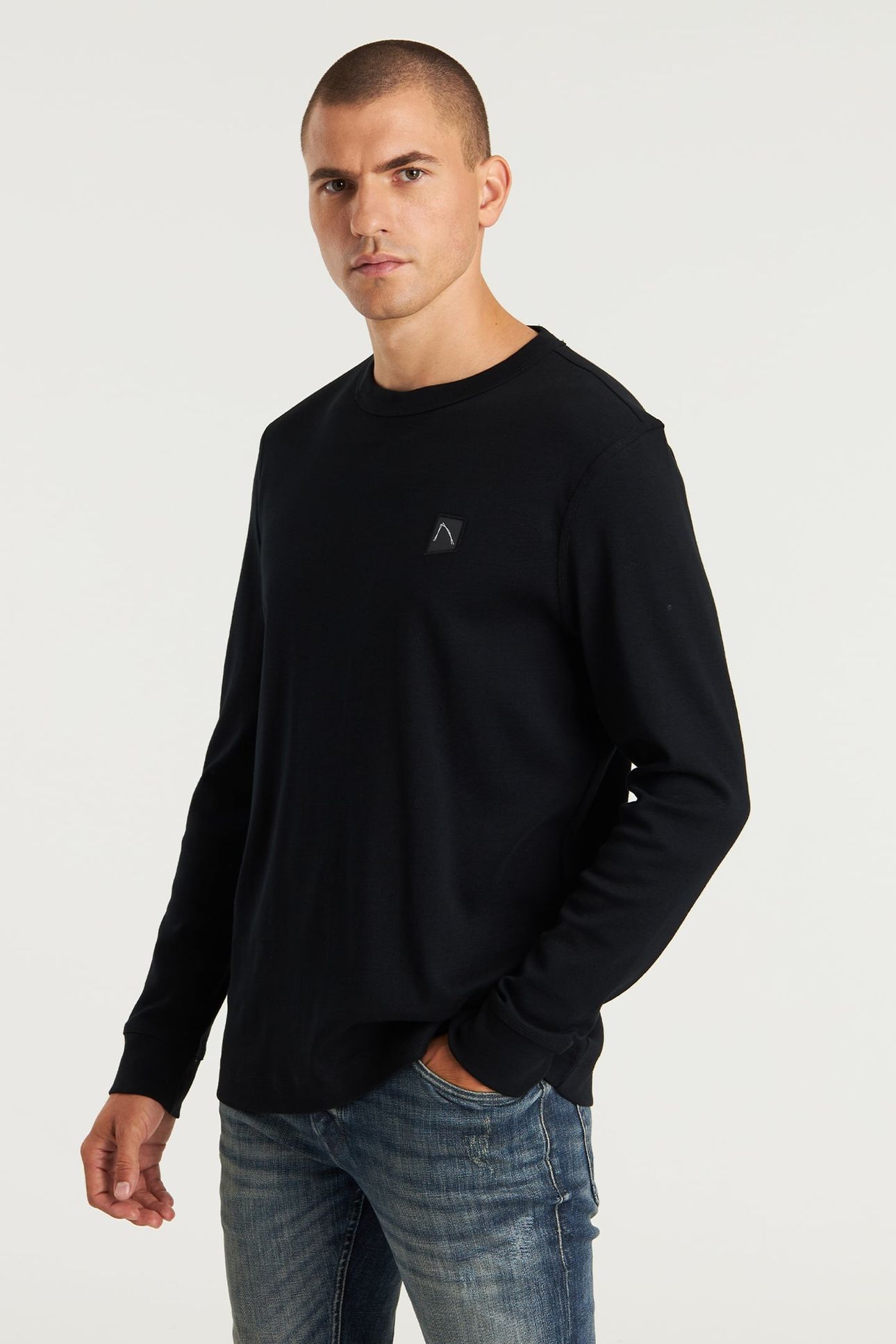 HELY T-SHIRT LONG SLEEVE BLACK 2