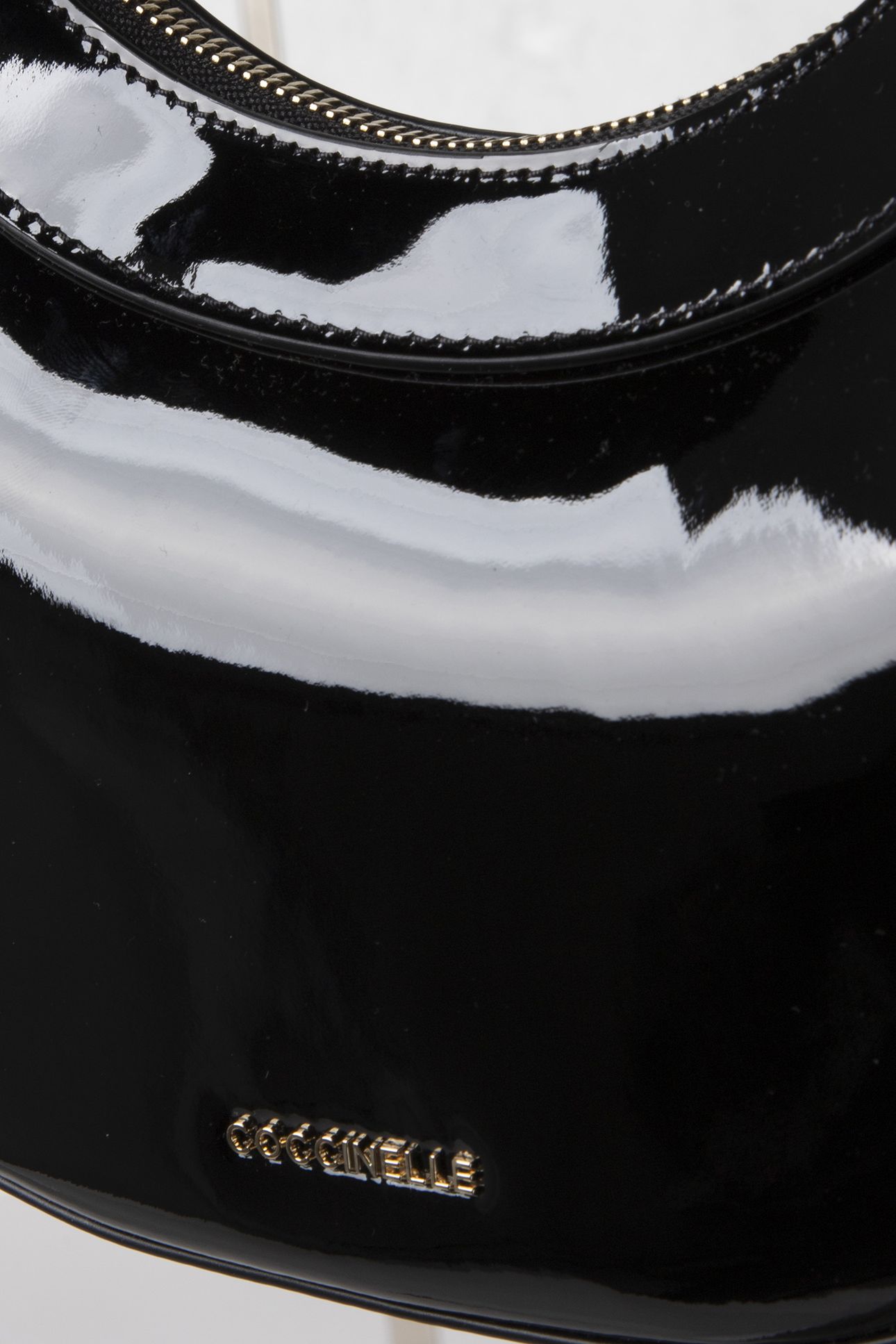 COCCINELLEWHISPER PATENT NOIR 5