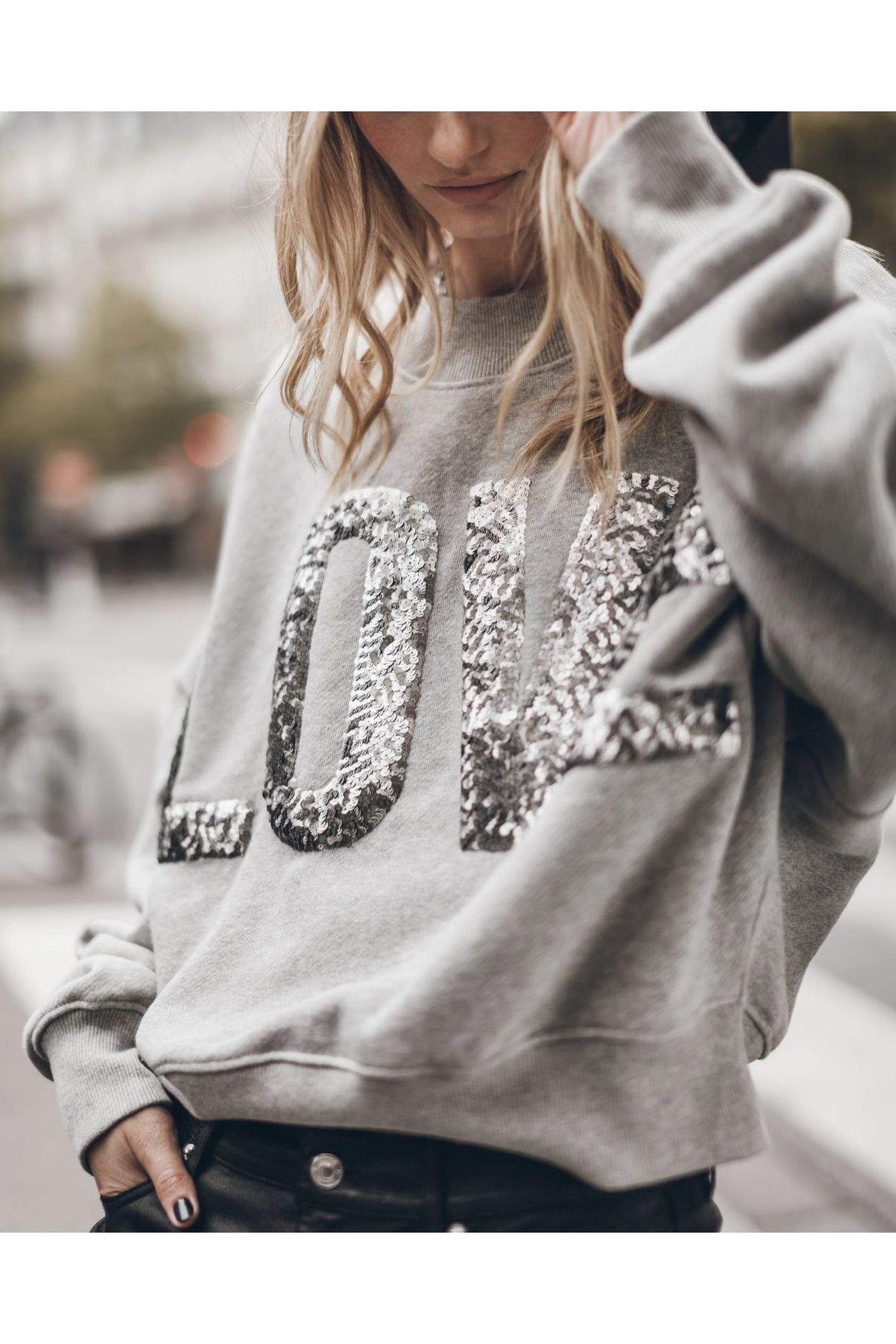 THE GREY LOVE SWEATER 2