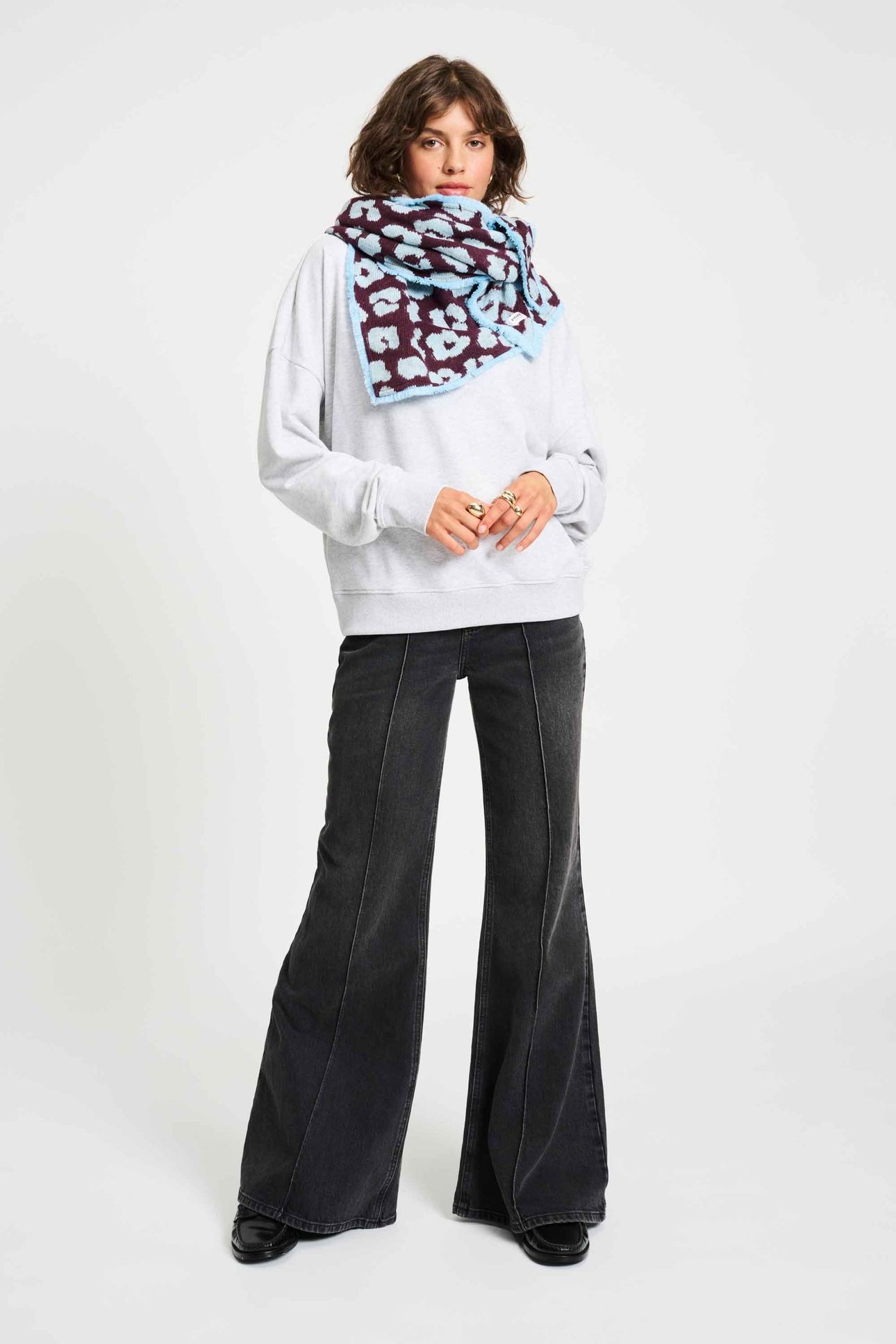 SHAWL - LEOPARD PLUM 1