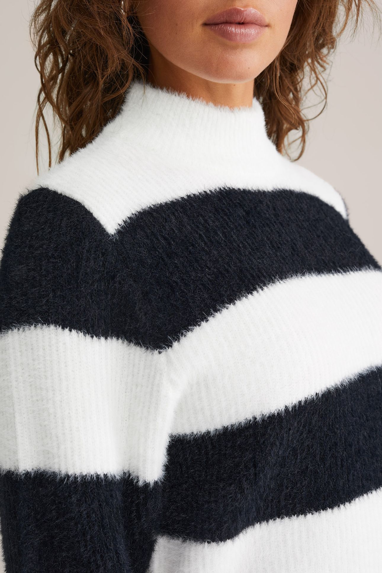 KNITTED PULLOVER BLACK 5