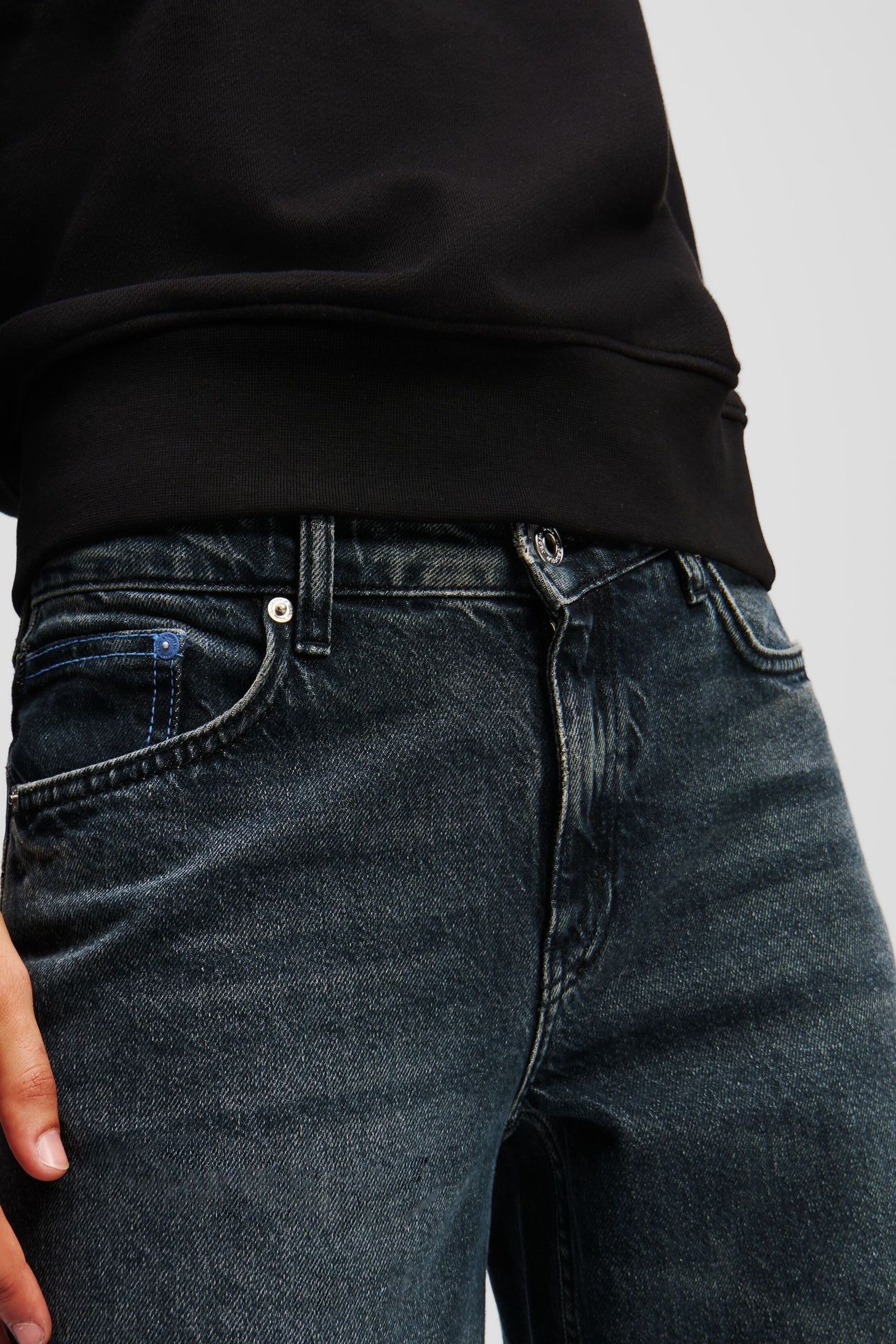 RELAXED DENIM WASHED BLUE BLACK 4
