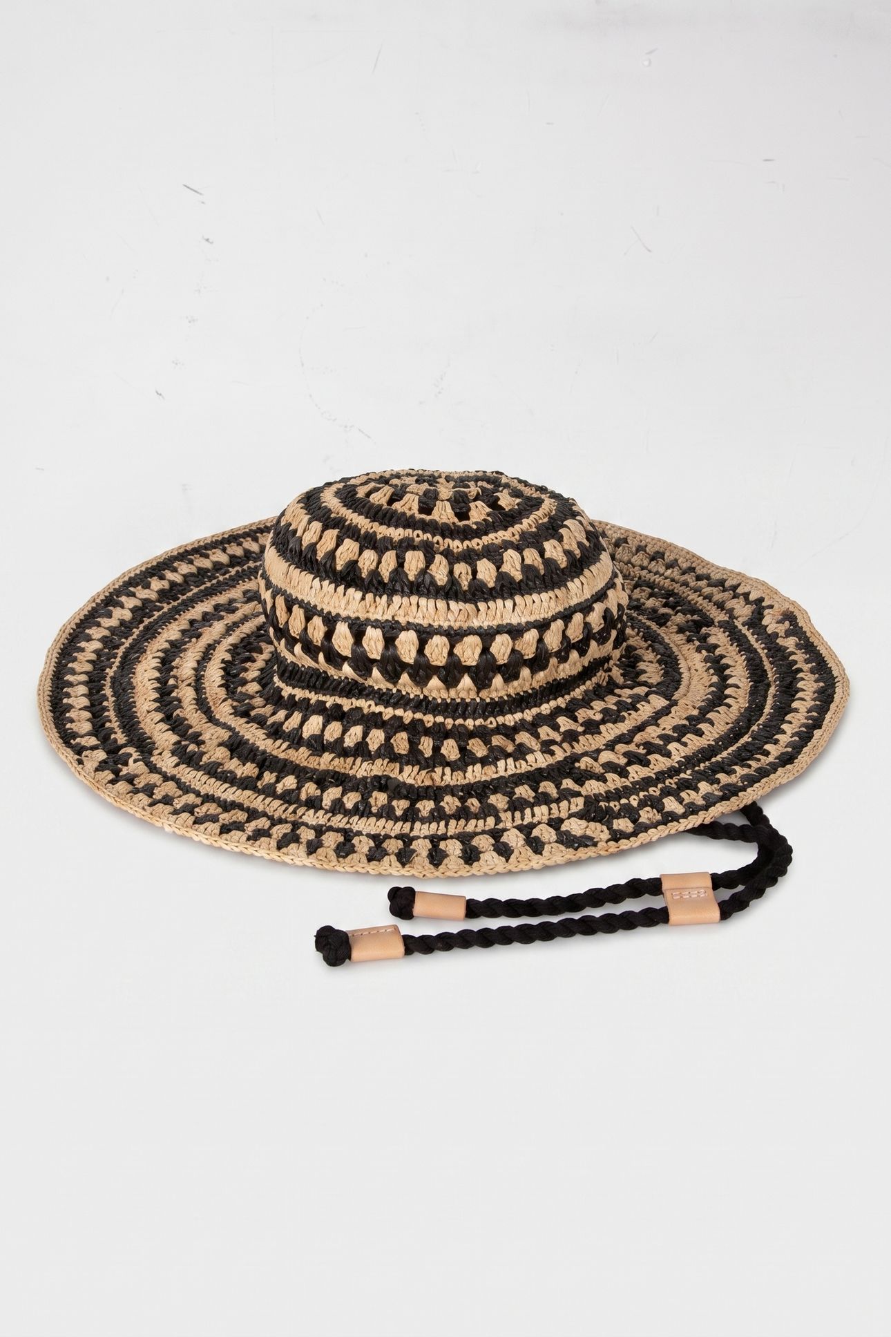 CHAPEAU HADELE NOIR 1