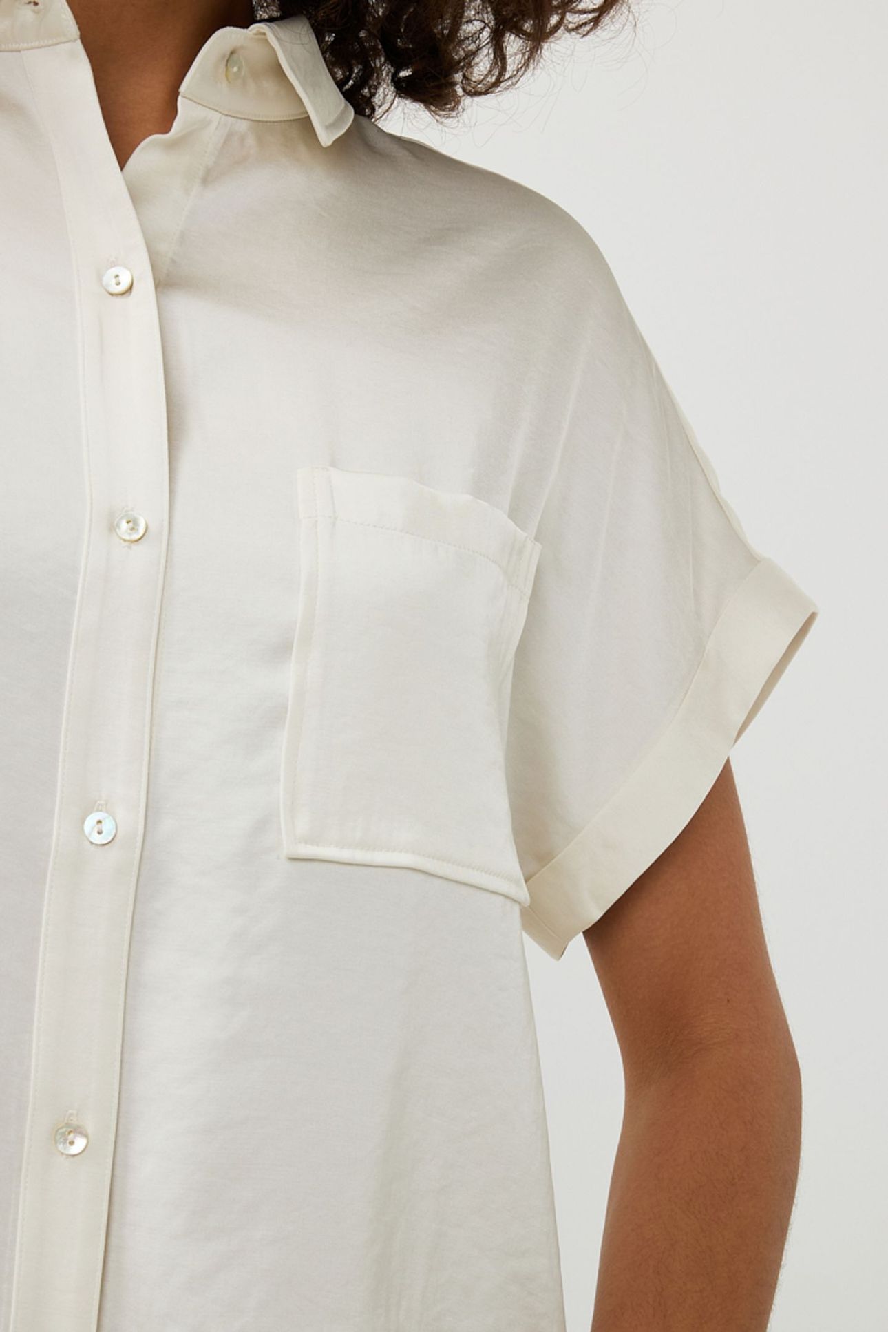 BLOUSE S/SLVE POCKET SATIN LOOK OFF WHITE 7
