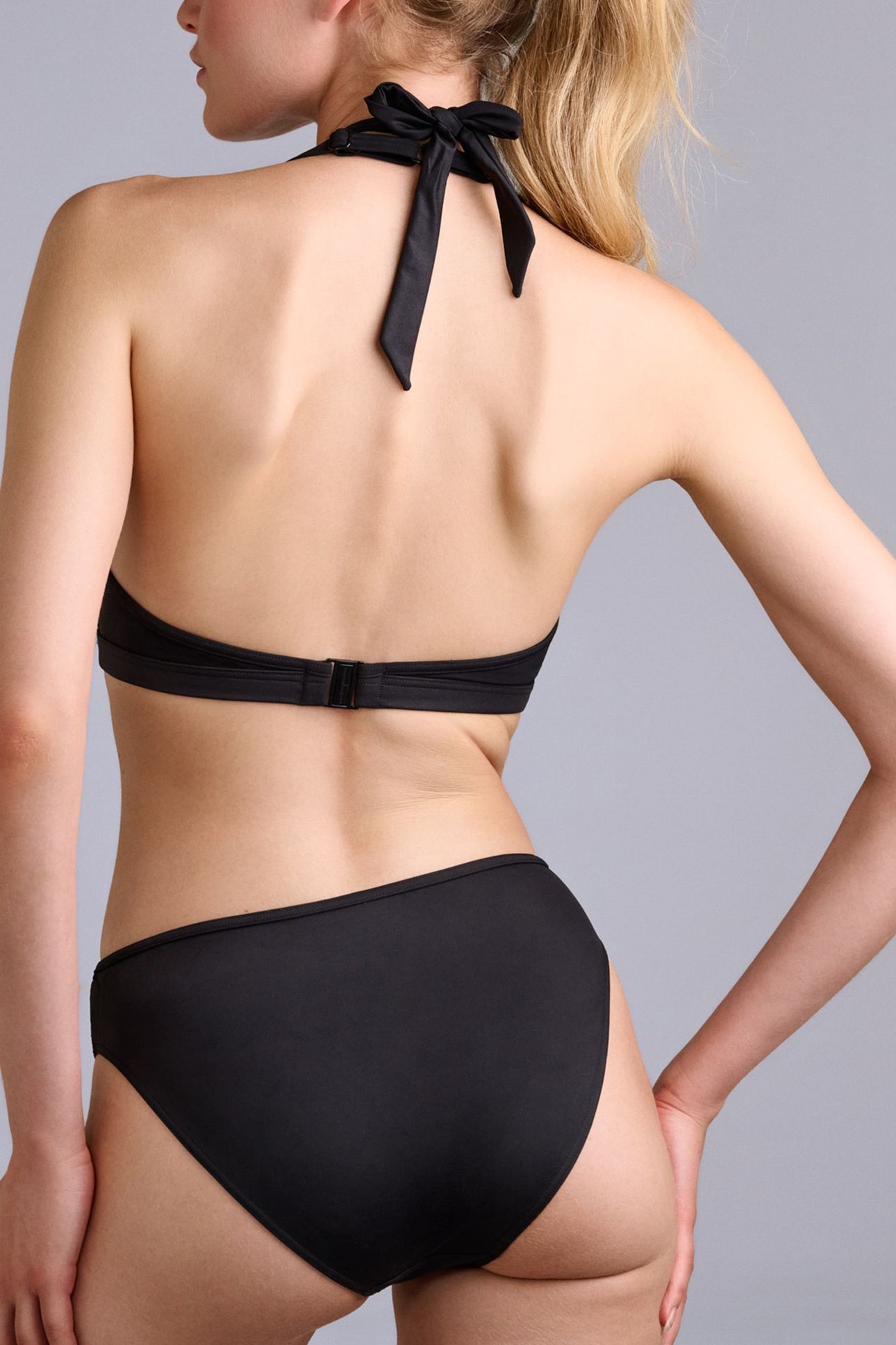 CONCHITA BLACK 2