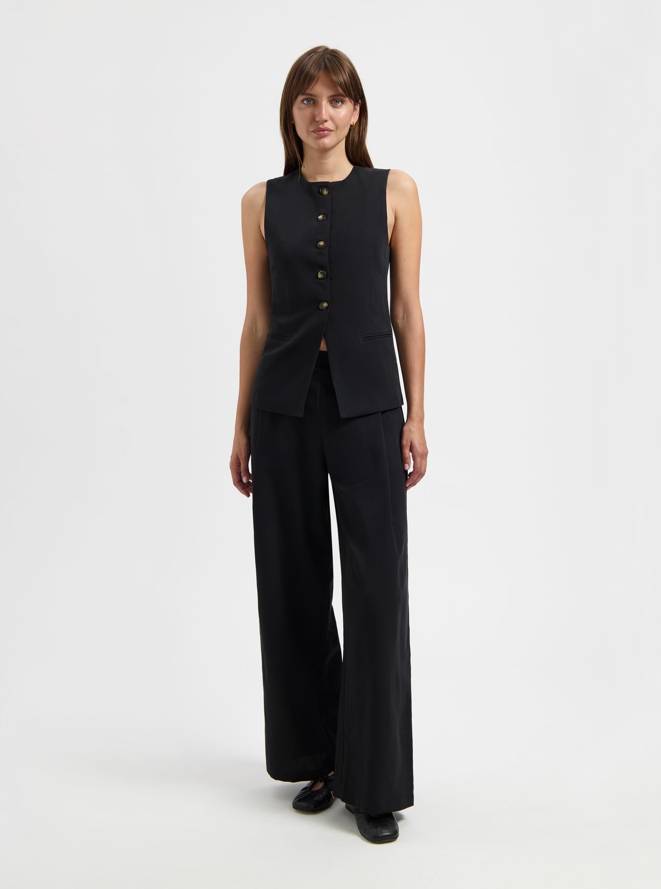 NOUS SOMMES LABELS – TEDDIE GILET BLACK 1