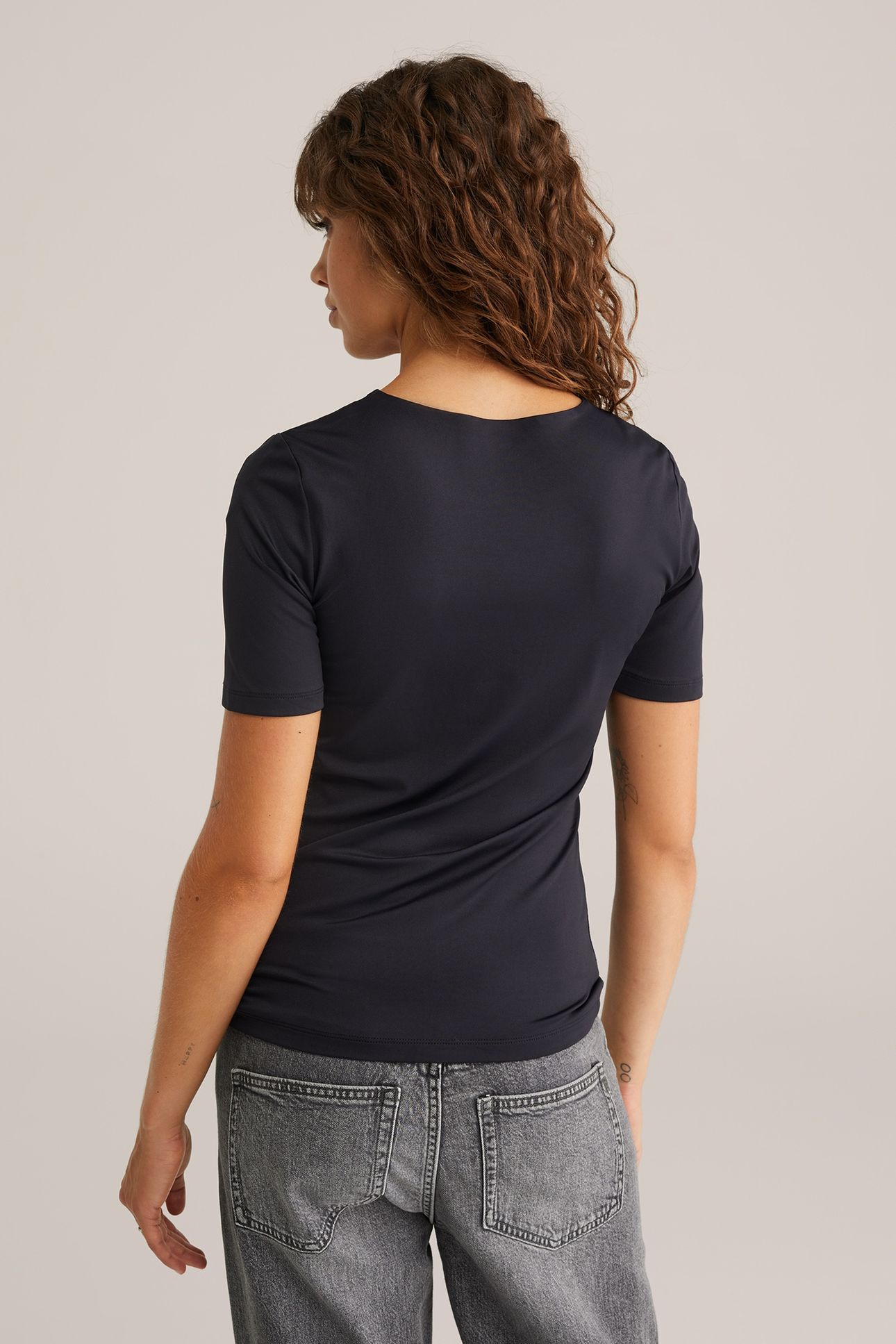T-SHIRT BLACK 3