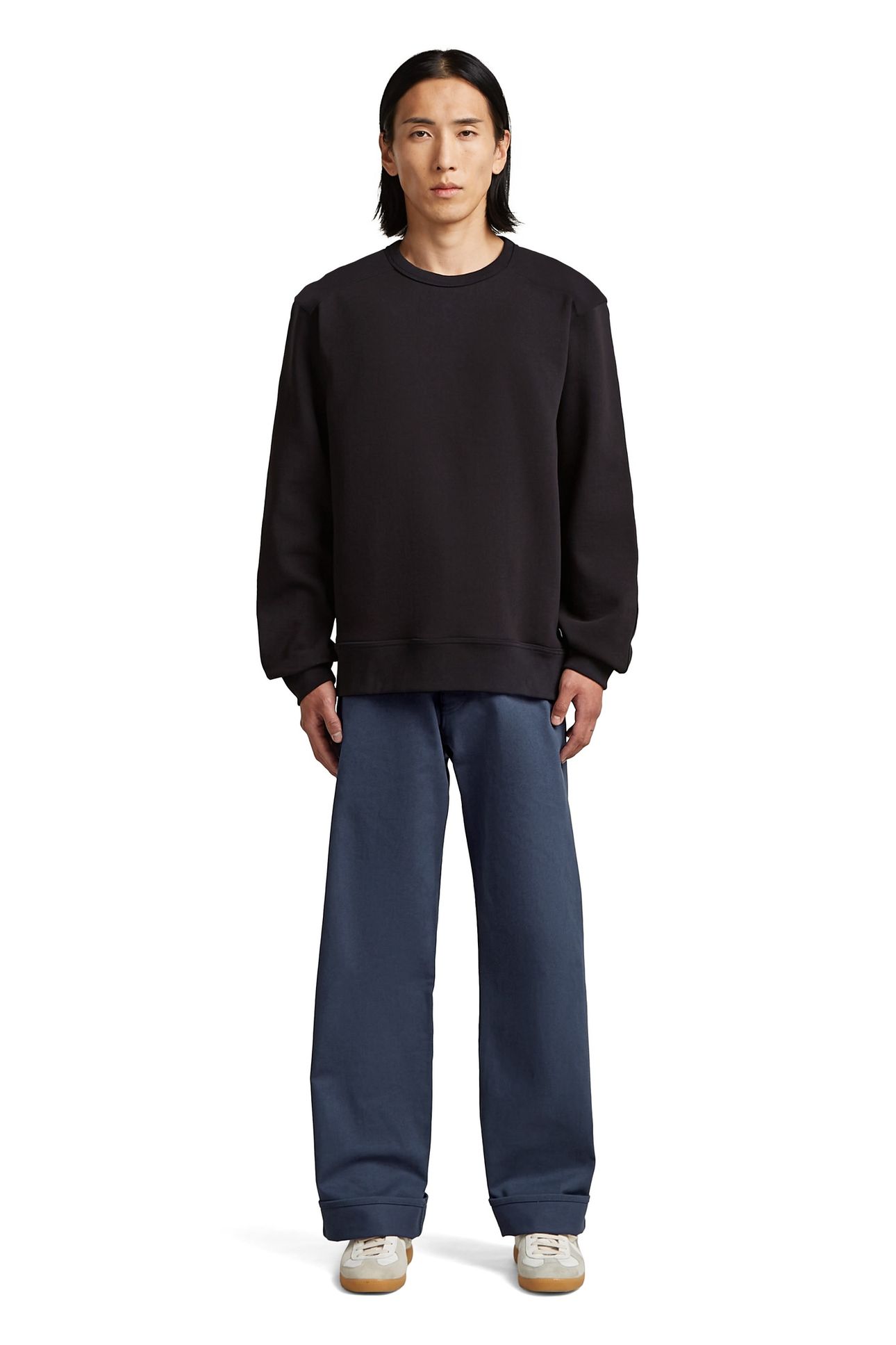 MN PREMIUM RELAXED SWEATER BLACK 1