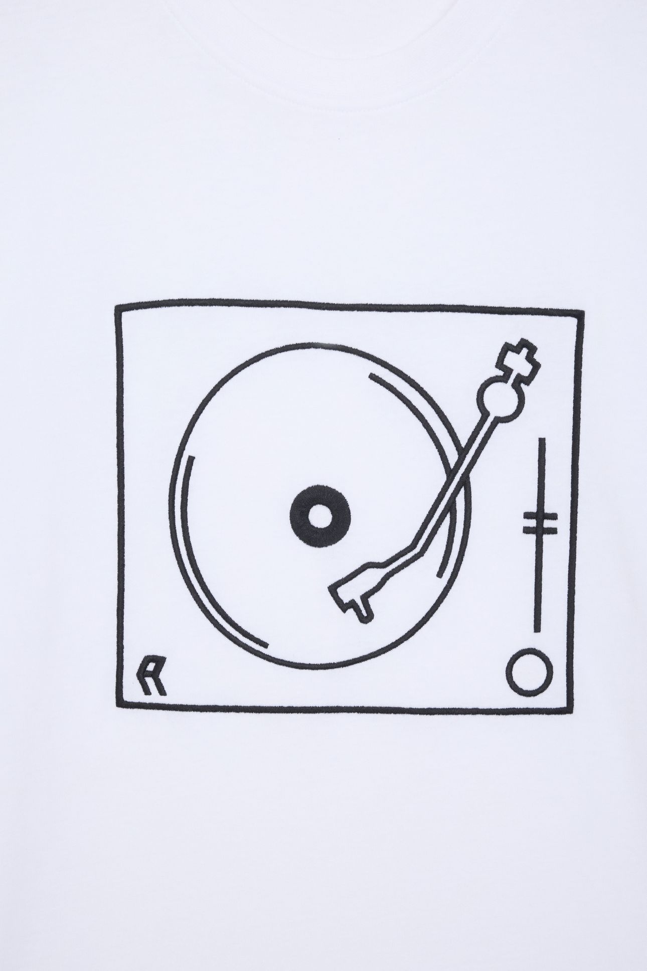 TURNTABLE SINGLE EMBROIDERED WHITE/BLACK 3