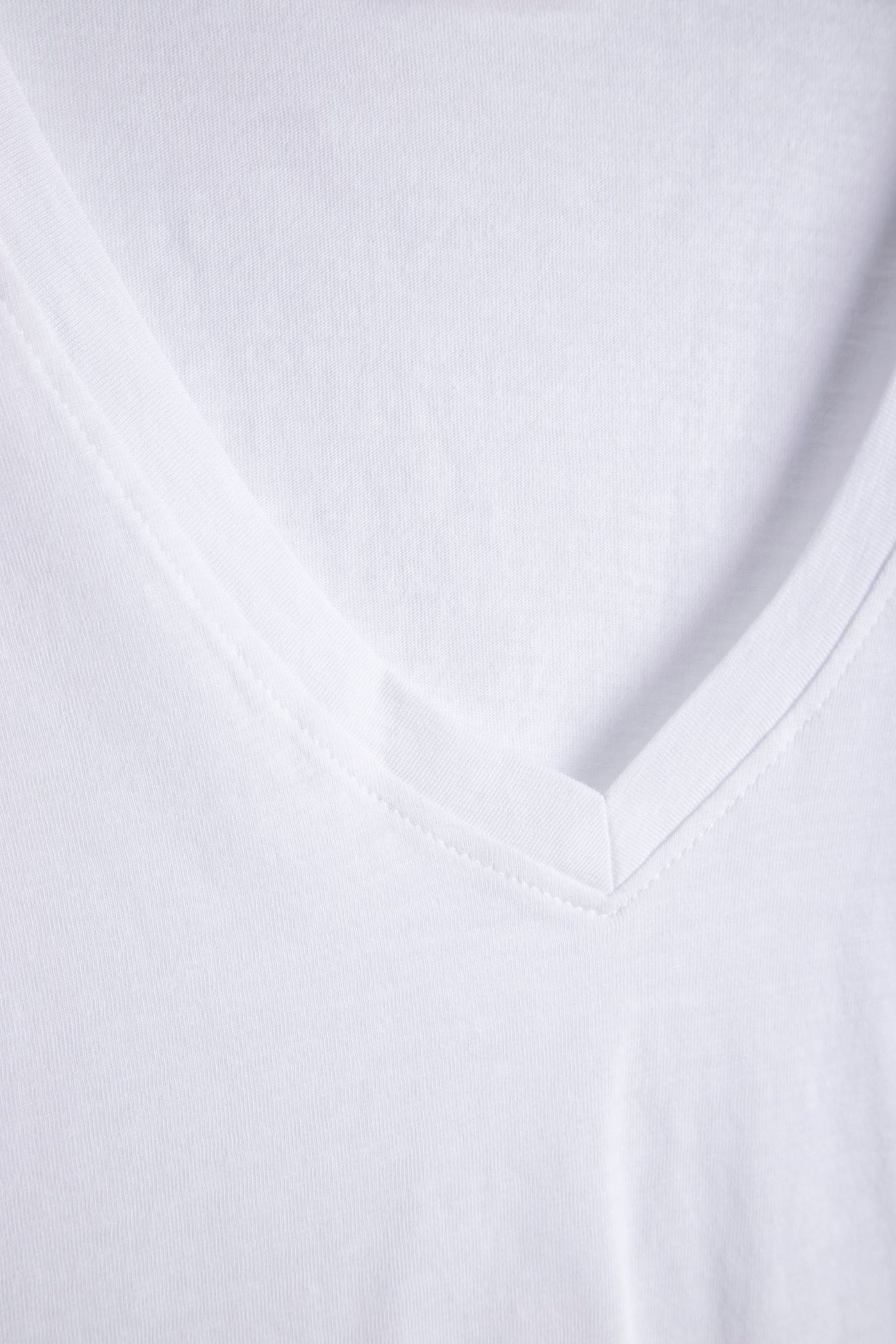 SLUB V-NECK T-SHIRT WHITE TRADITIONAL 4