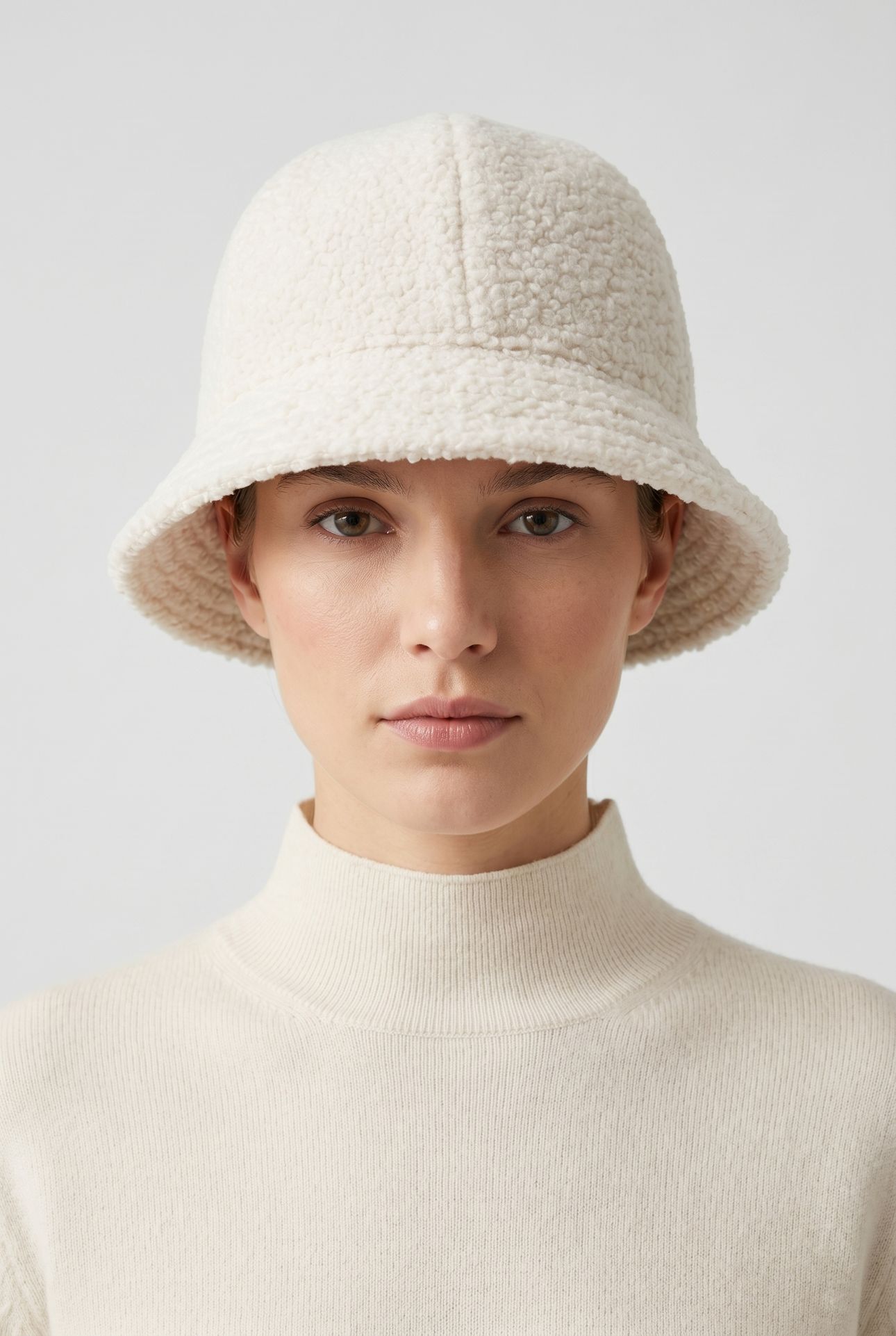 WALNUT BOUCLE BUCKET HAT WHITE 1