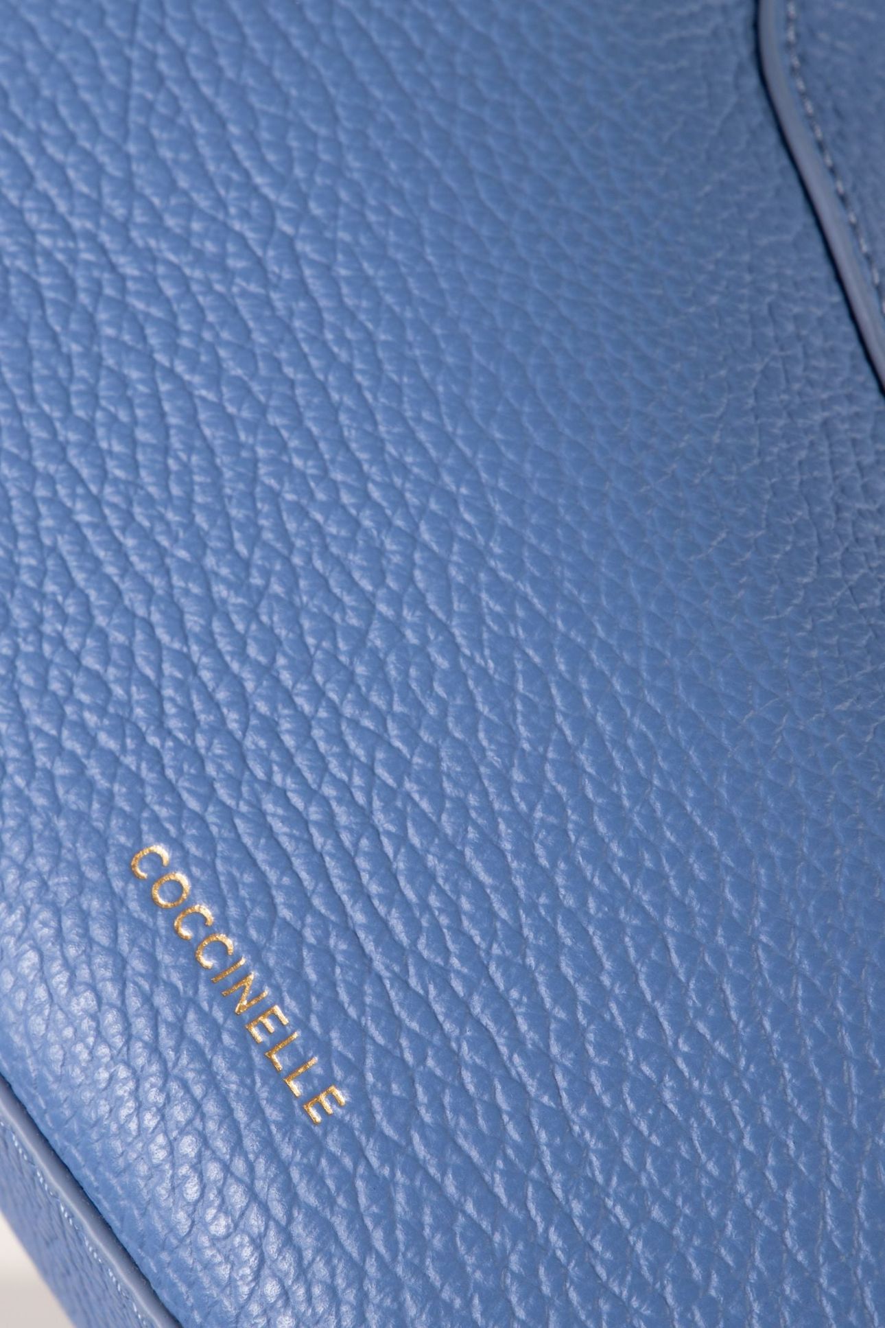 COCCINELLEWHISPER AZUL 4
