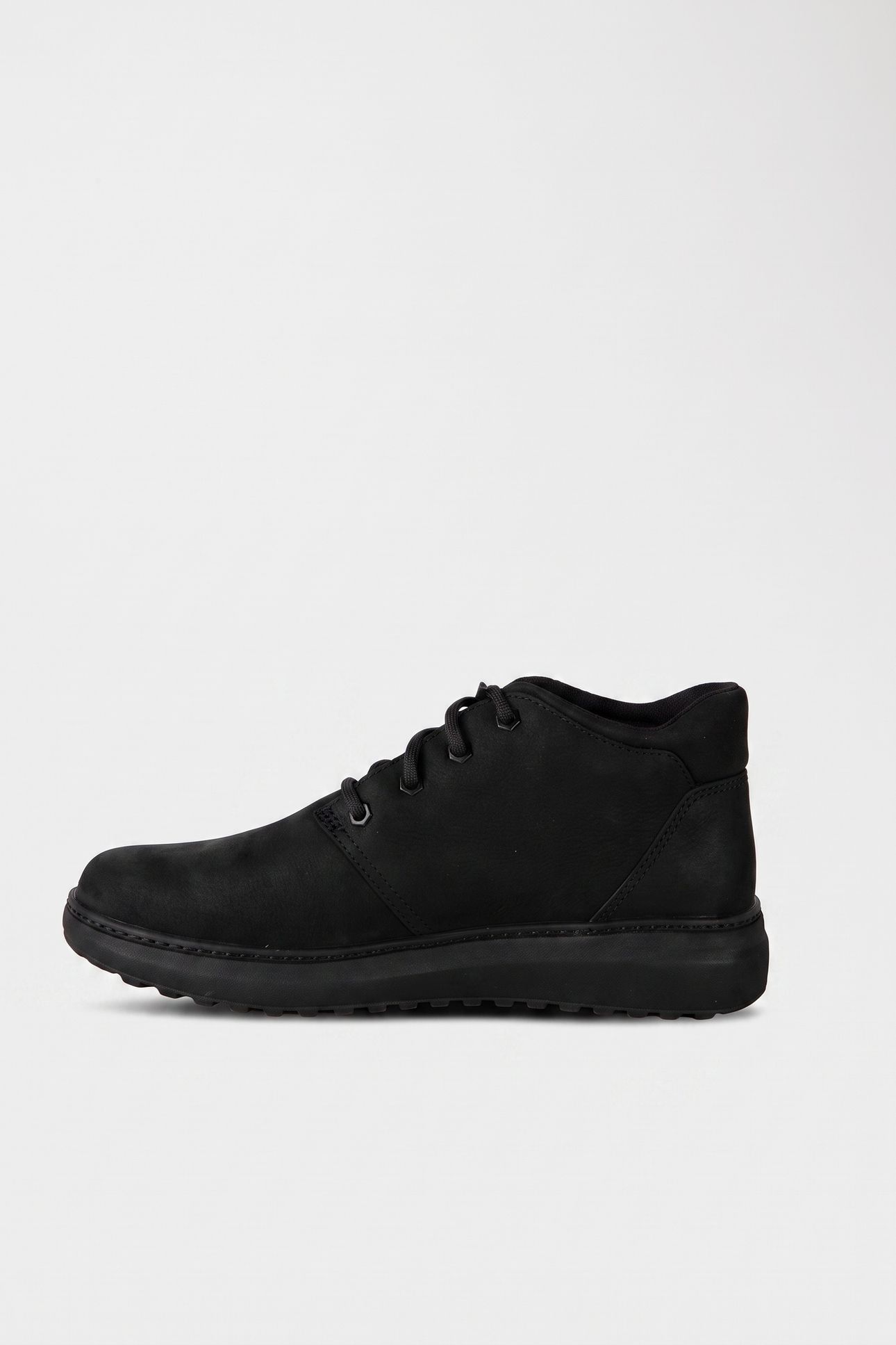 HUDSON ROAD MID LACE UP CHUKKA BOOT BLACK NUBUCK 2