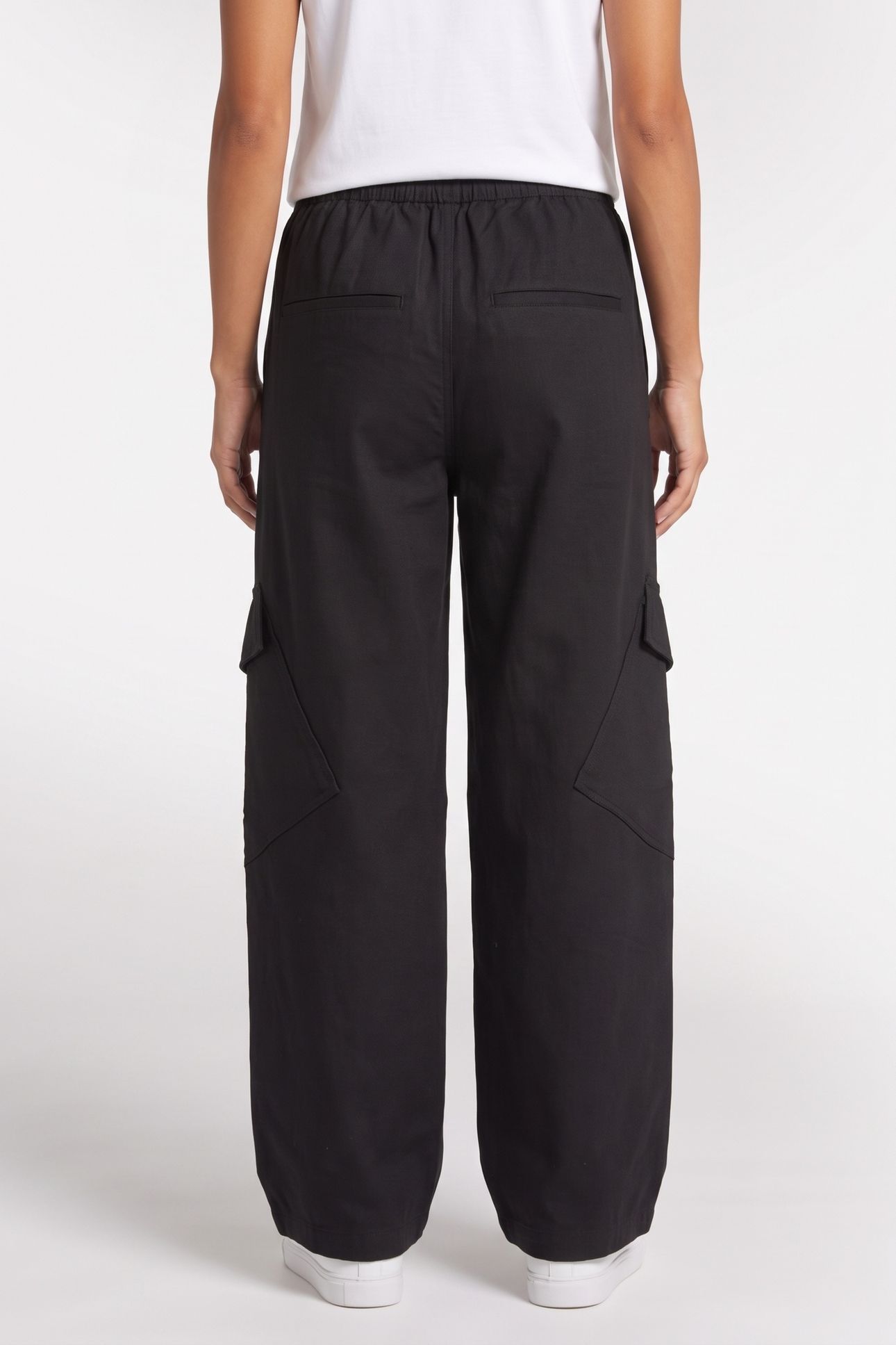 EINI FLUID CARGO BLACK 2
