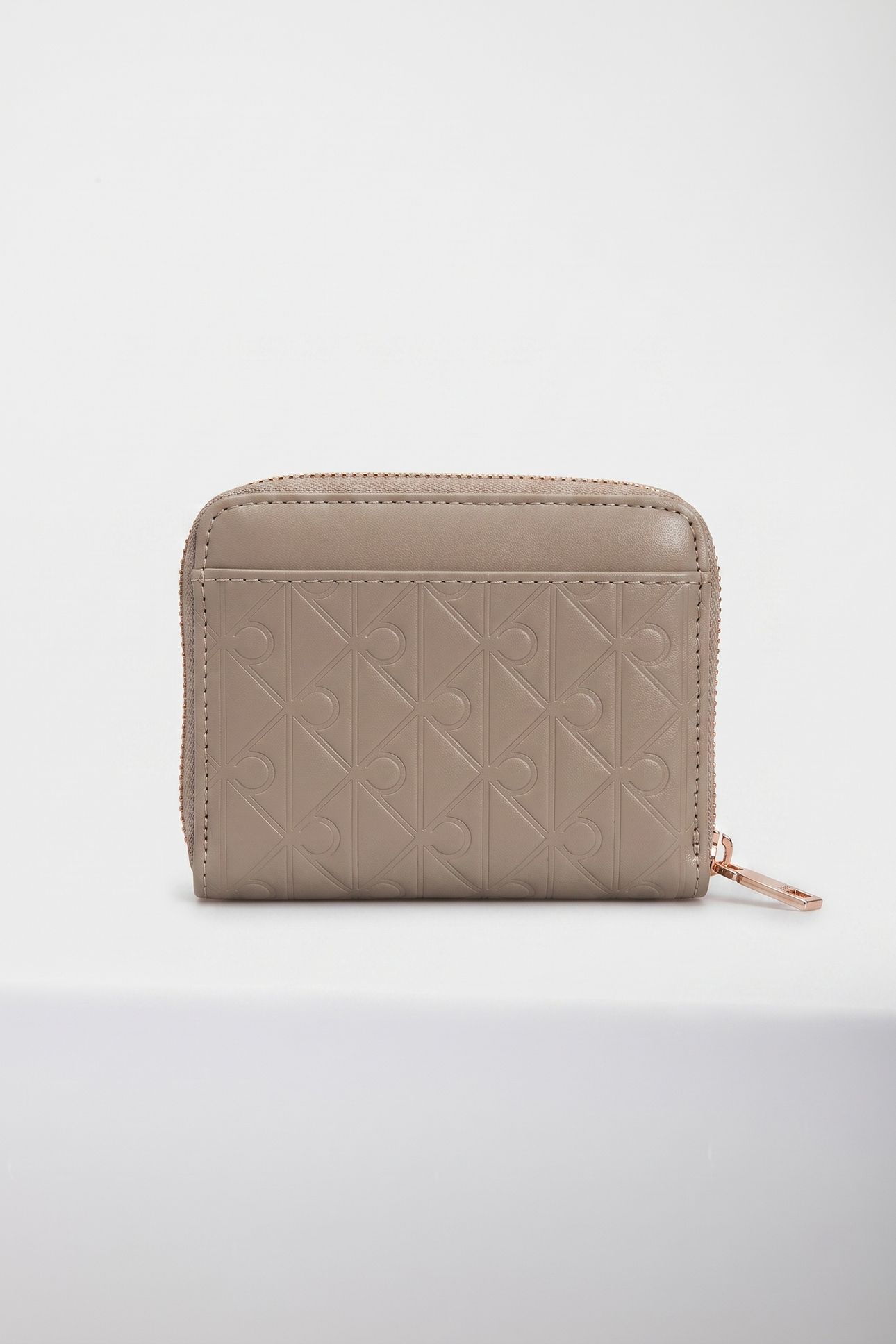 EMBLEM AOP EMBOSSED WALLET DESERT TAUPE 2