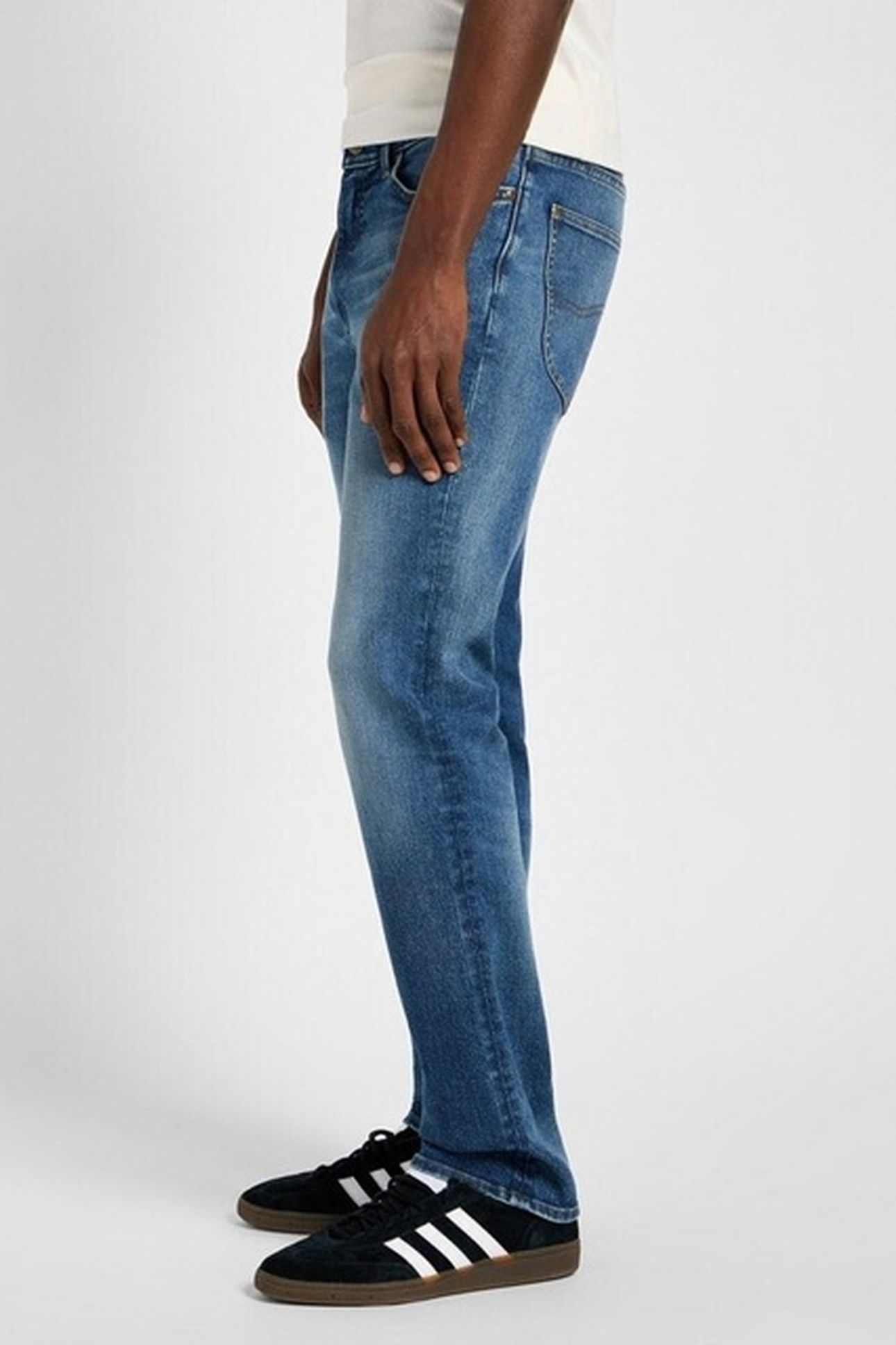 STRAIGHT CARZI JEANS 4