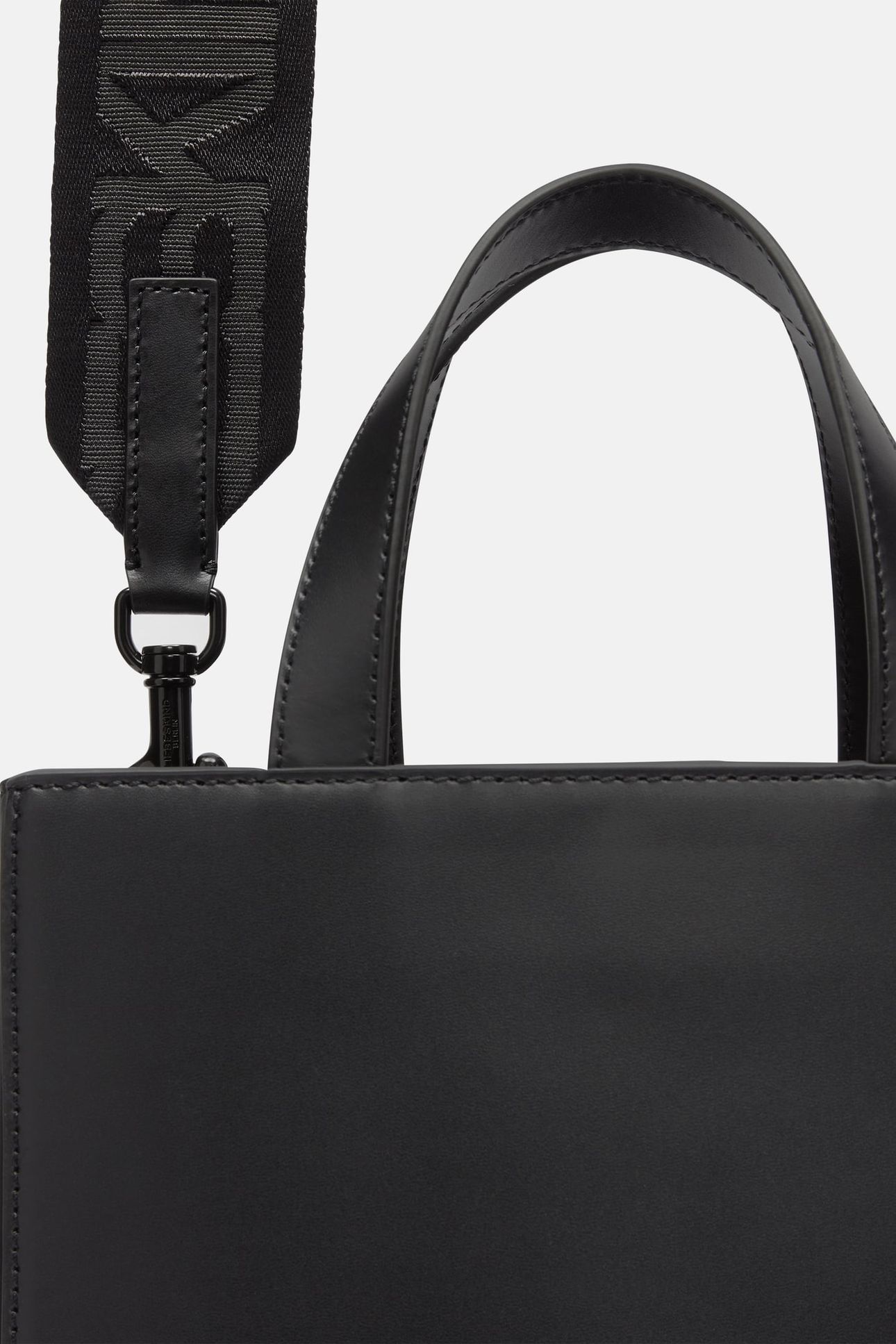TOTE SMALL BLACK 6