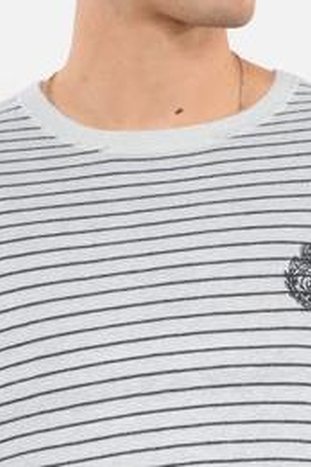 PULL COL ROND A RAYURES DETAIL BRODERIE WHITE / BLUE 10