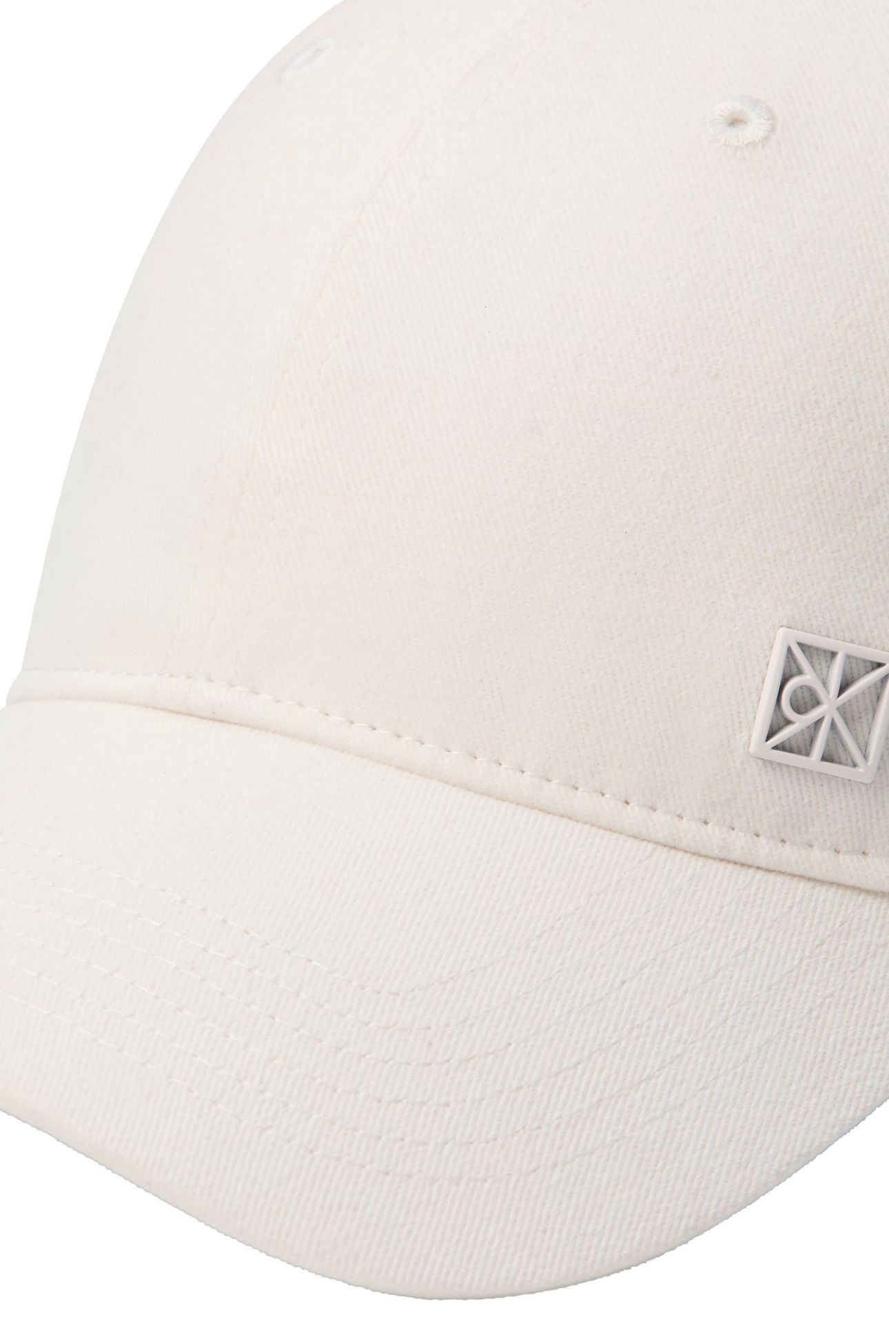 EMBLEM HARDWARE BASE CAP WHITE ALYSSUM 3