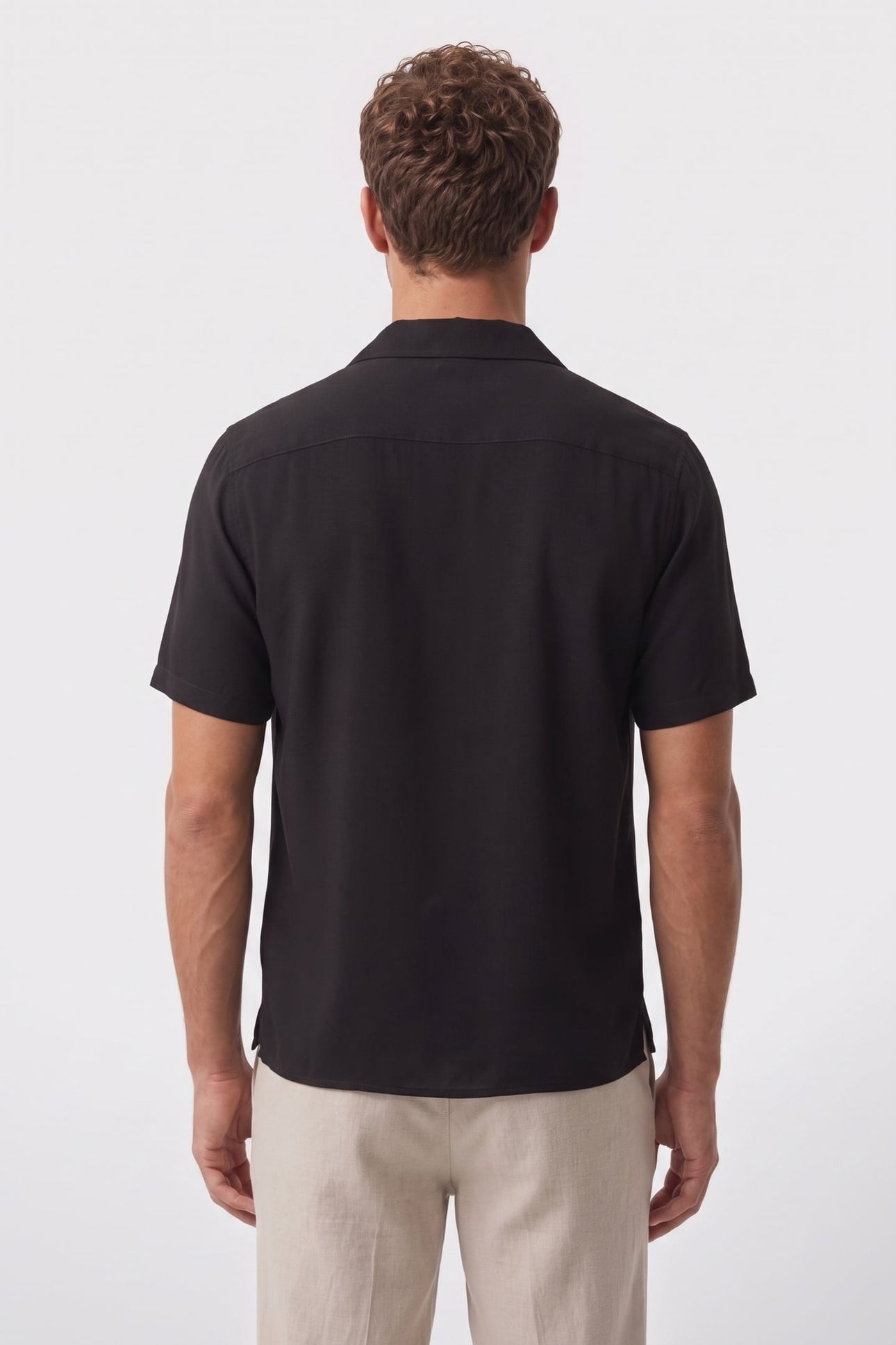 SHORT-SLEEVED SHIRT BLACK 2