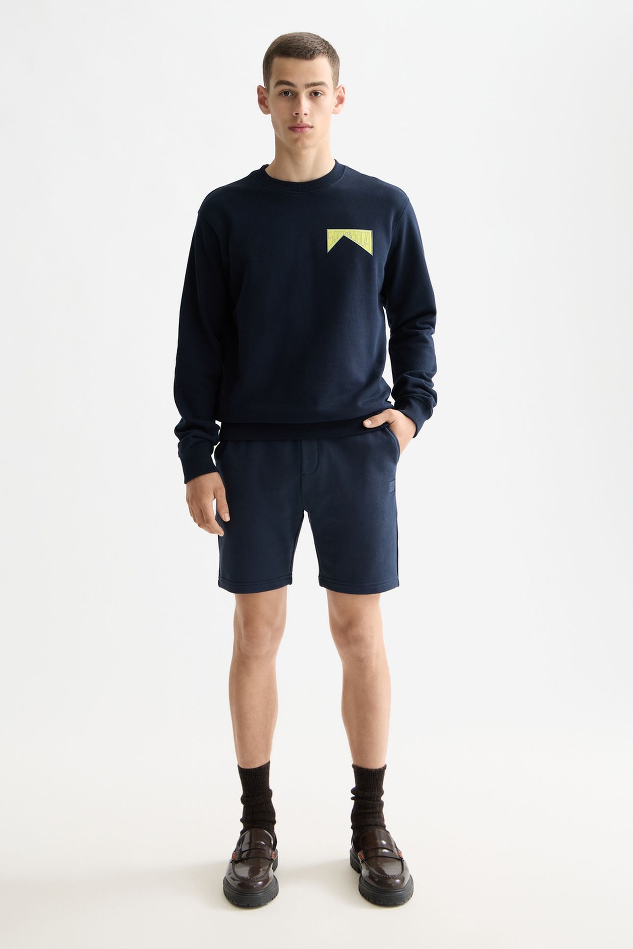FRONT + BACK ARTWORK SWEATSHIRT SKY CAPTAIN 1