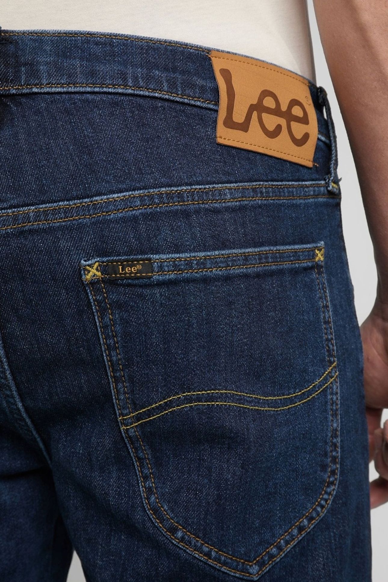 DAREN DEEP DARK STONE JEANS 6