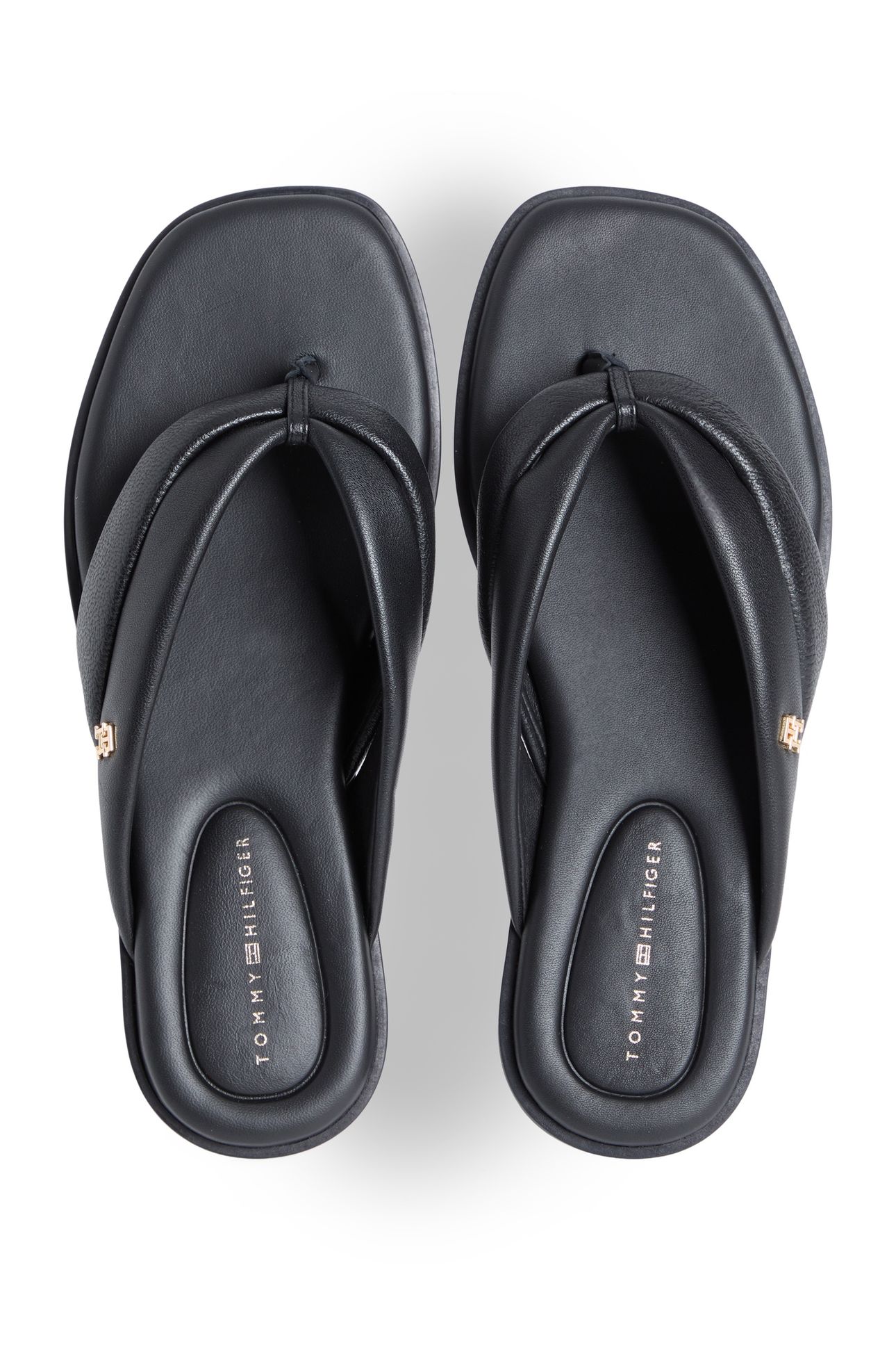 ELEVATED TOE POST FLAT SANDALS BLACK 5