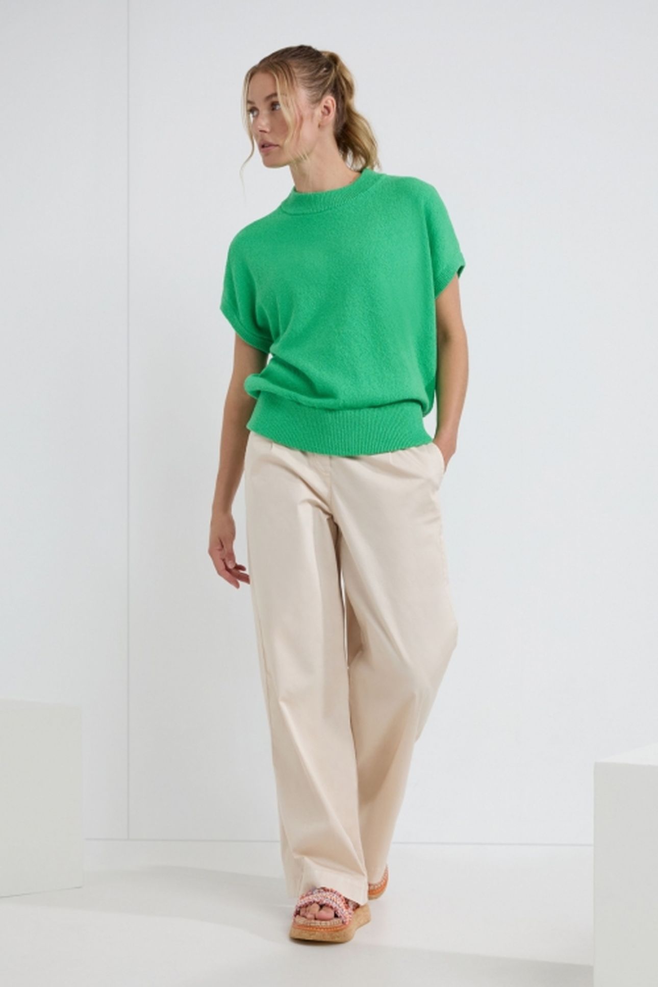 DIAN SWEATER PARROT GREEN 2