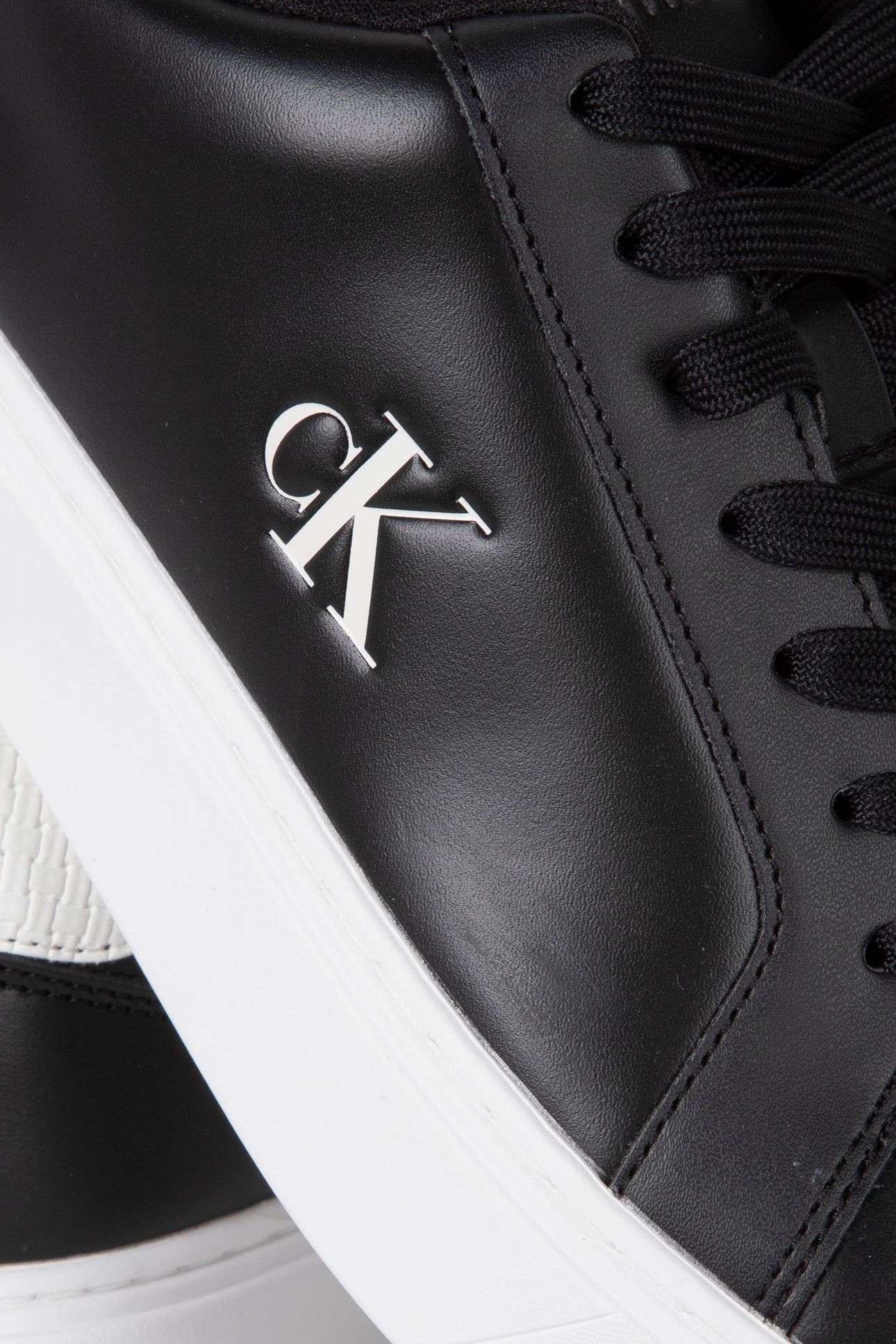 CLASSIC CUP LACEUP BLACK/BRIGHT WHITE 3
