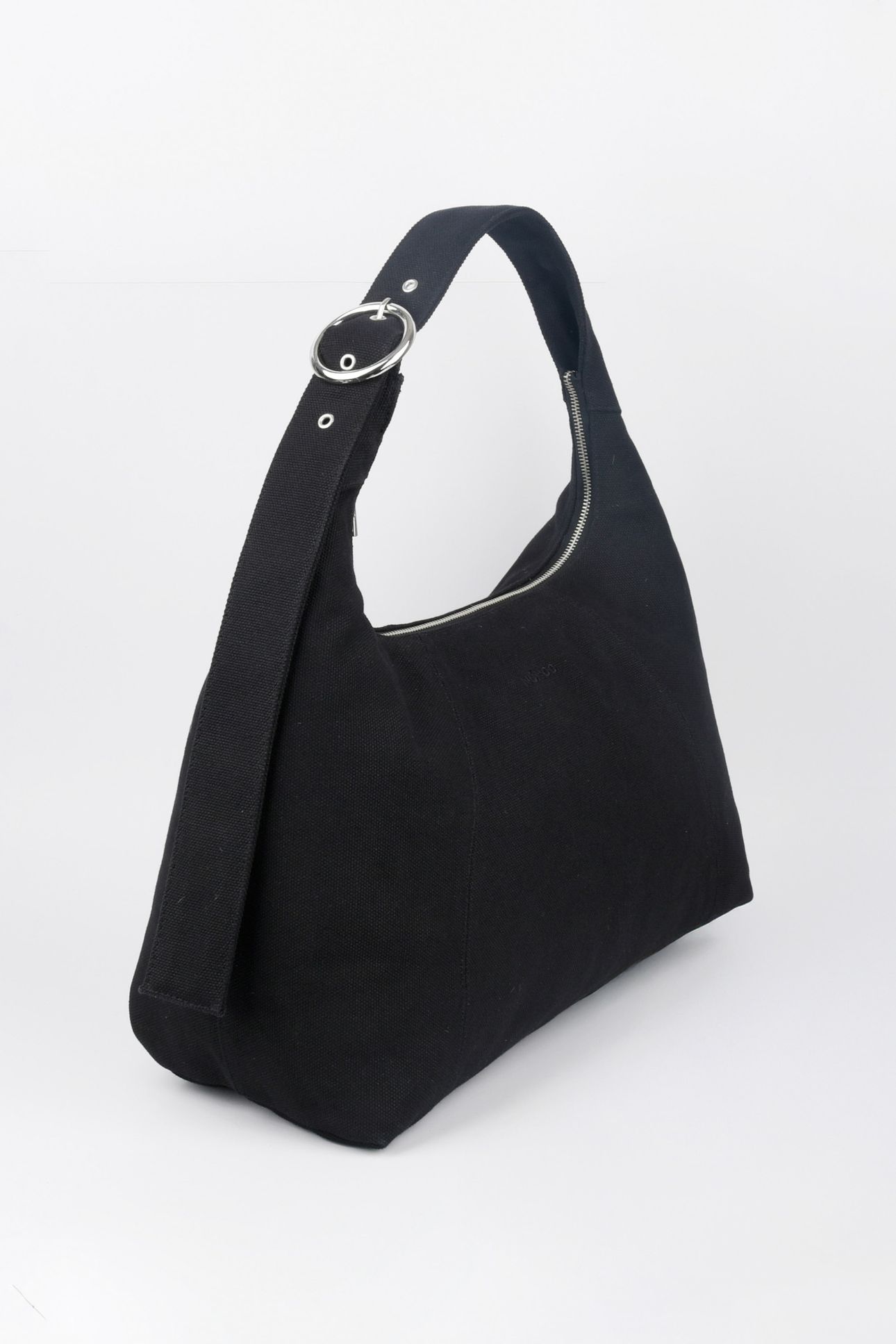 MAXI DANDY BUCKLE CANVAS BLACK 2