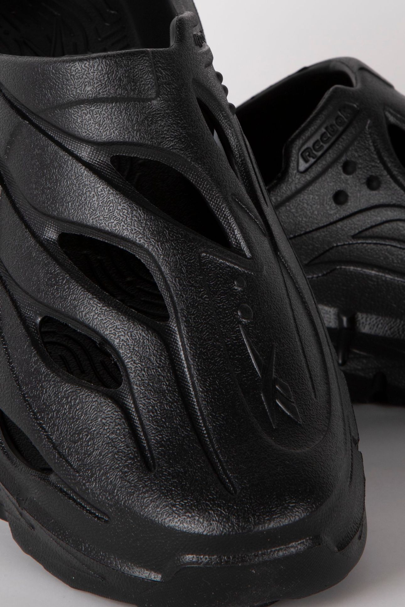 UNISEX ZIG CLOG BLACK/BLACK/BLACK 4