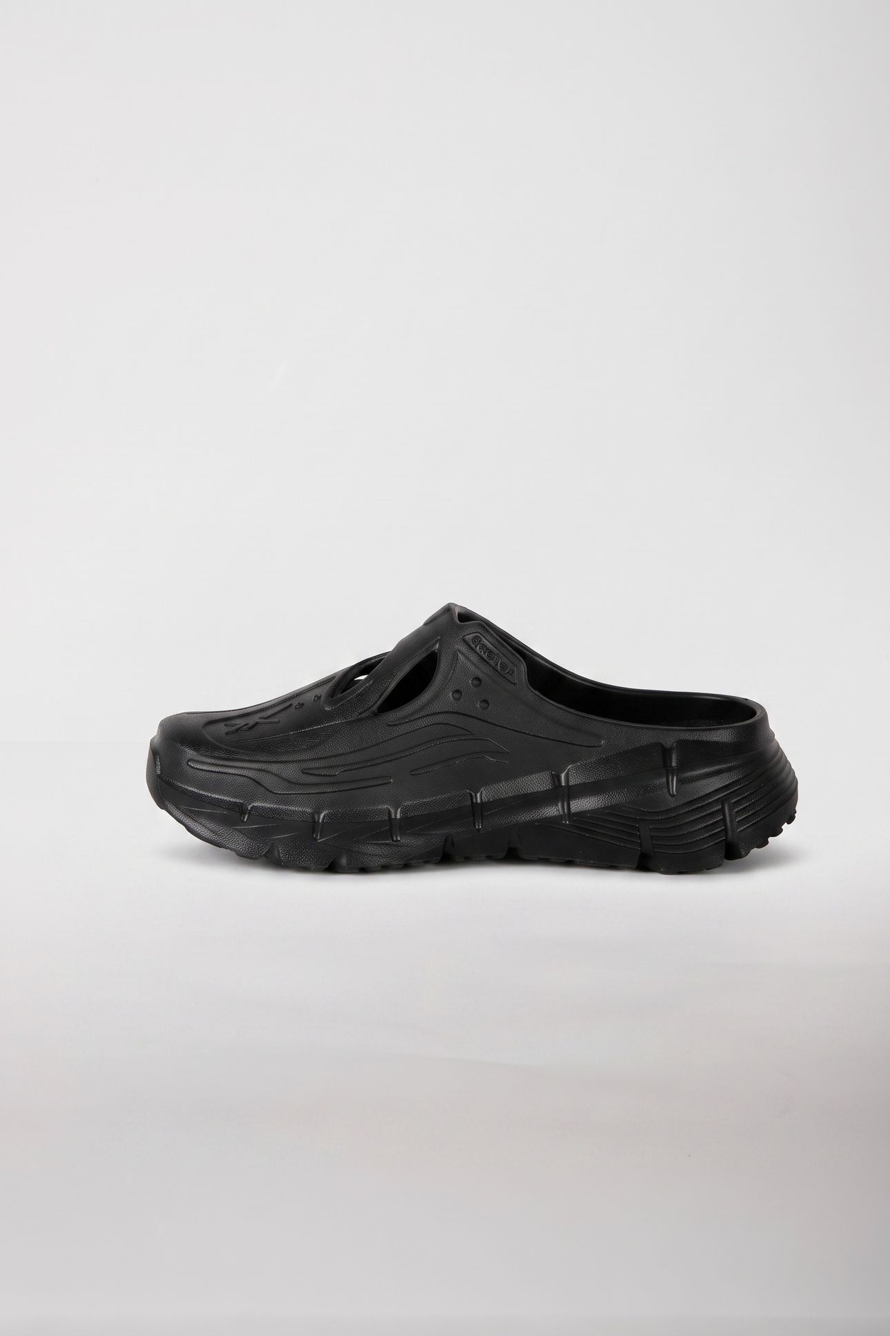 UNISEX ZIG CLOG BLACK/BLACK/BLACK 2