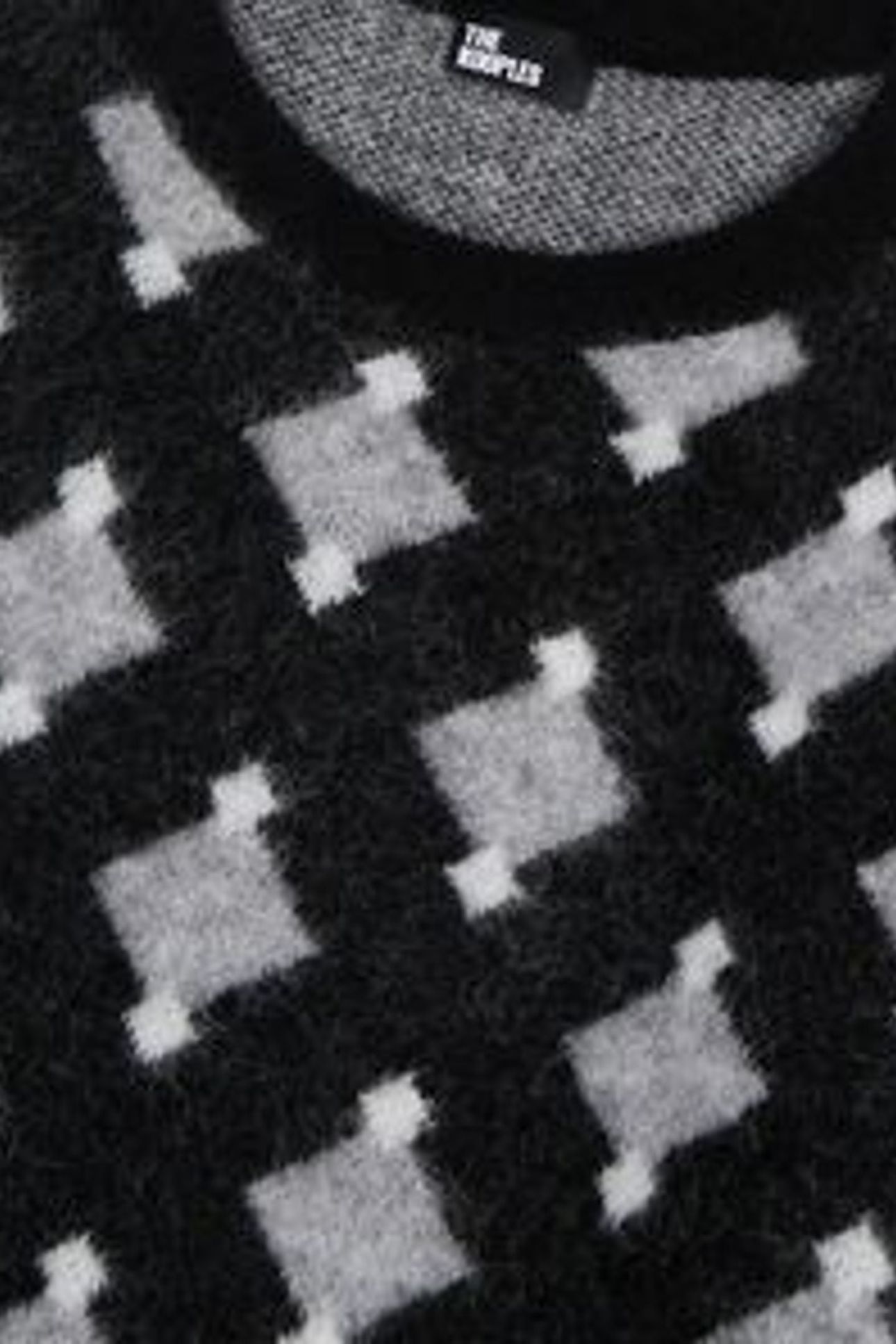 PULL COL ROUND BLACK GREY WHITE 12