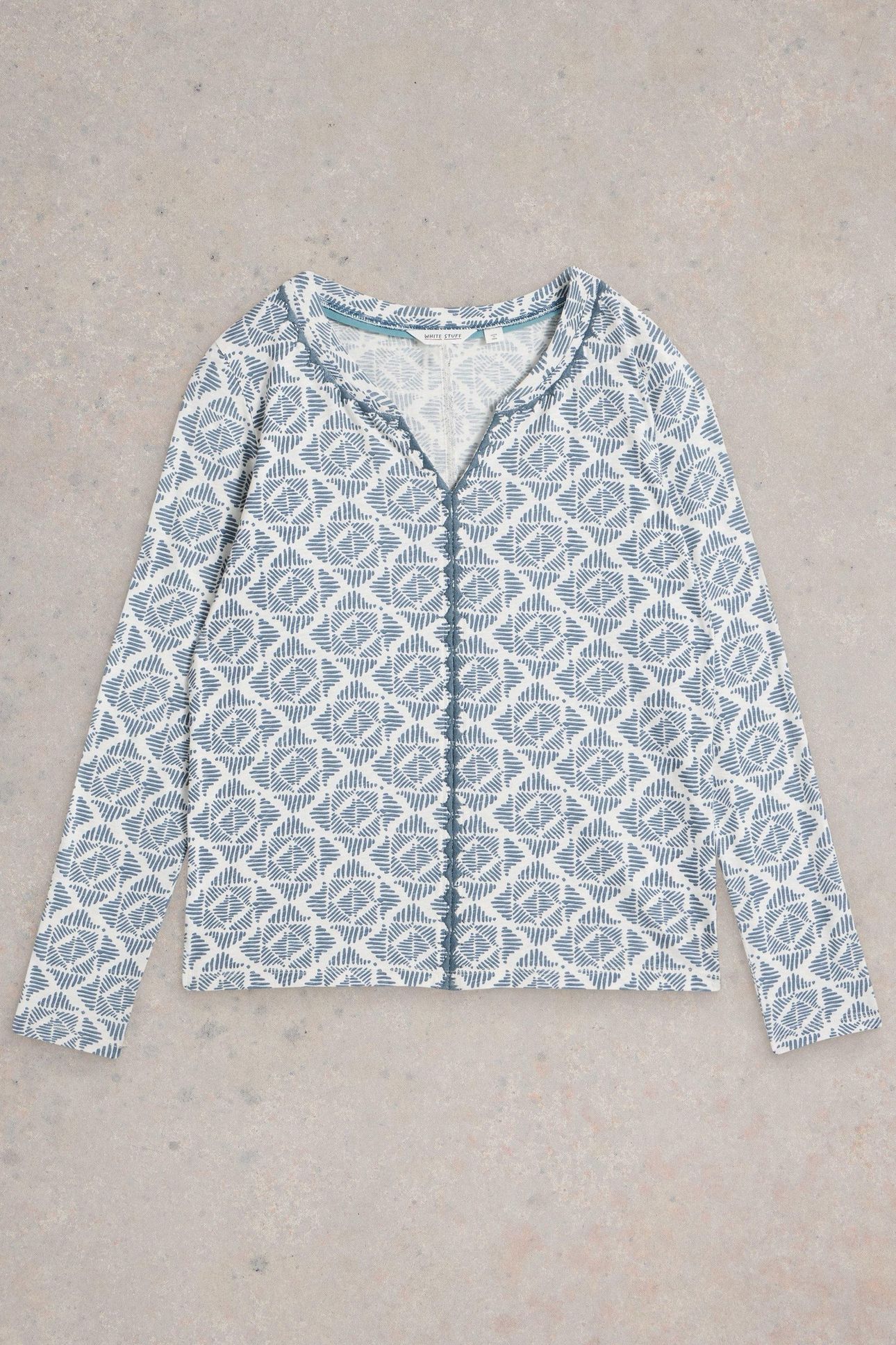 NELLY EMBROIDERED LS TEE BLUE PRINT 4