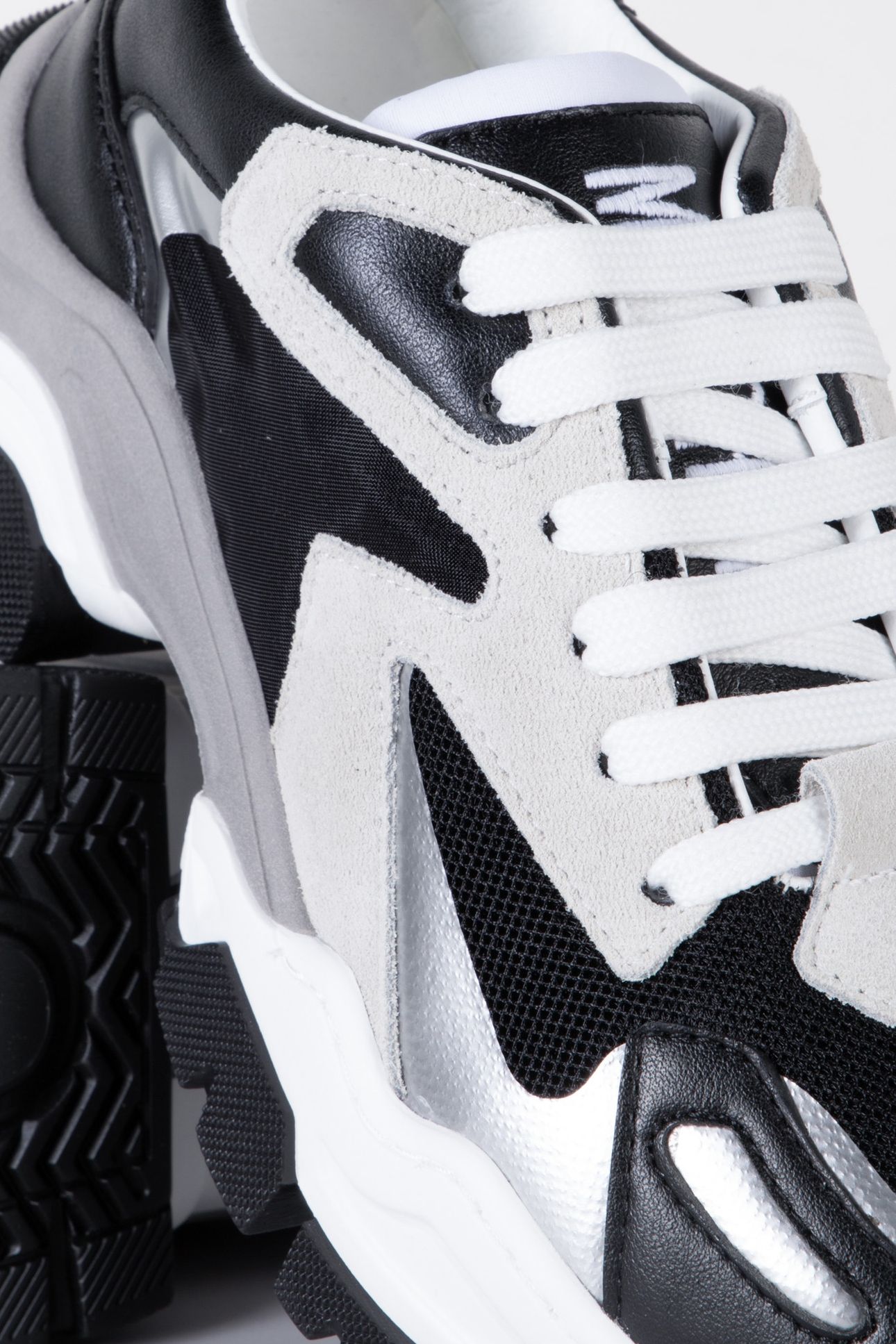 CALFSKIN SNEAKERS BLACK 4