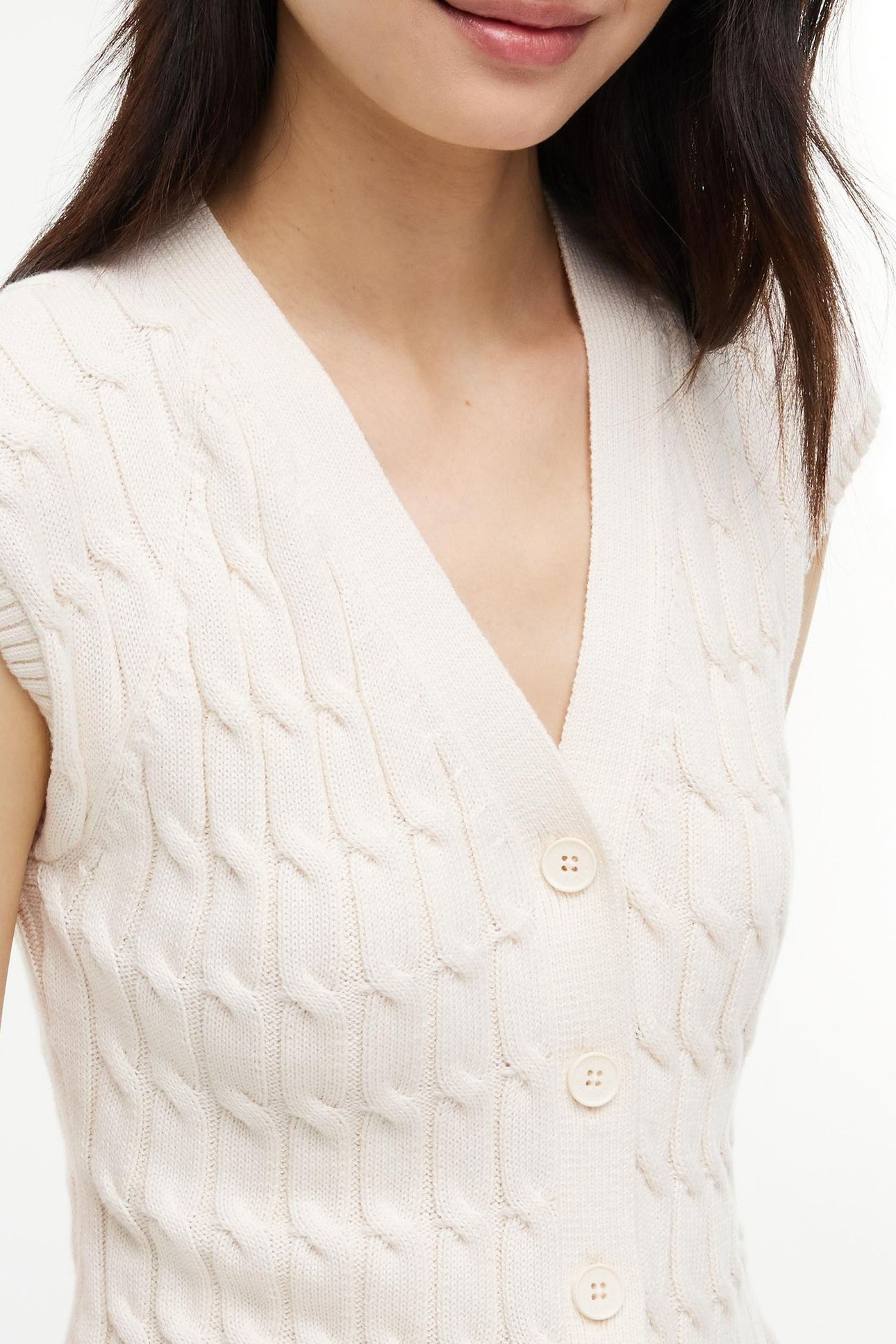 MID CABLE VEST CARDIGAN IVORY PETAL 5