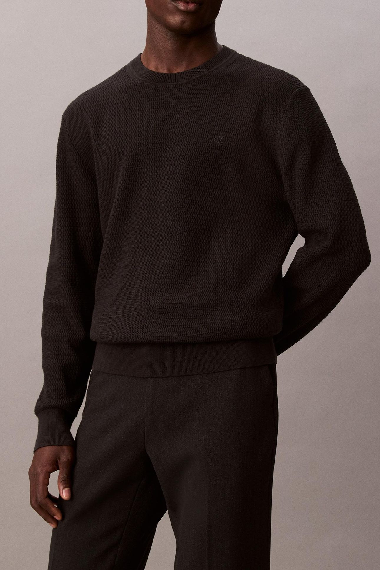 LS TEXTURE COTTON CREW NECK BLACK 2
