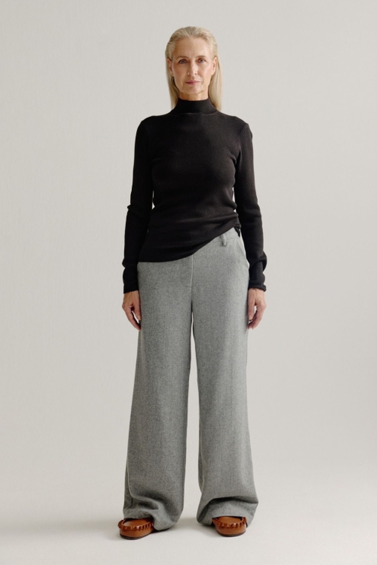 ANGIE SWEATER BLACK 2