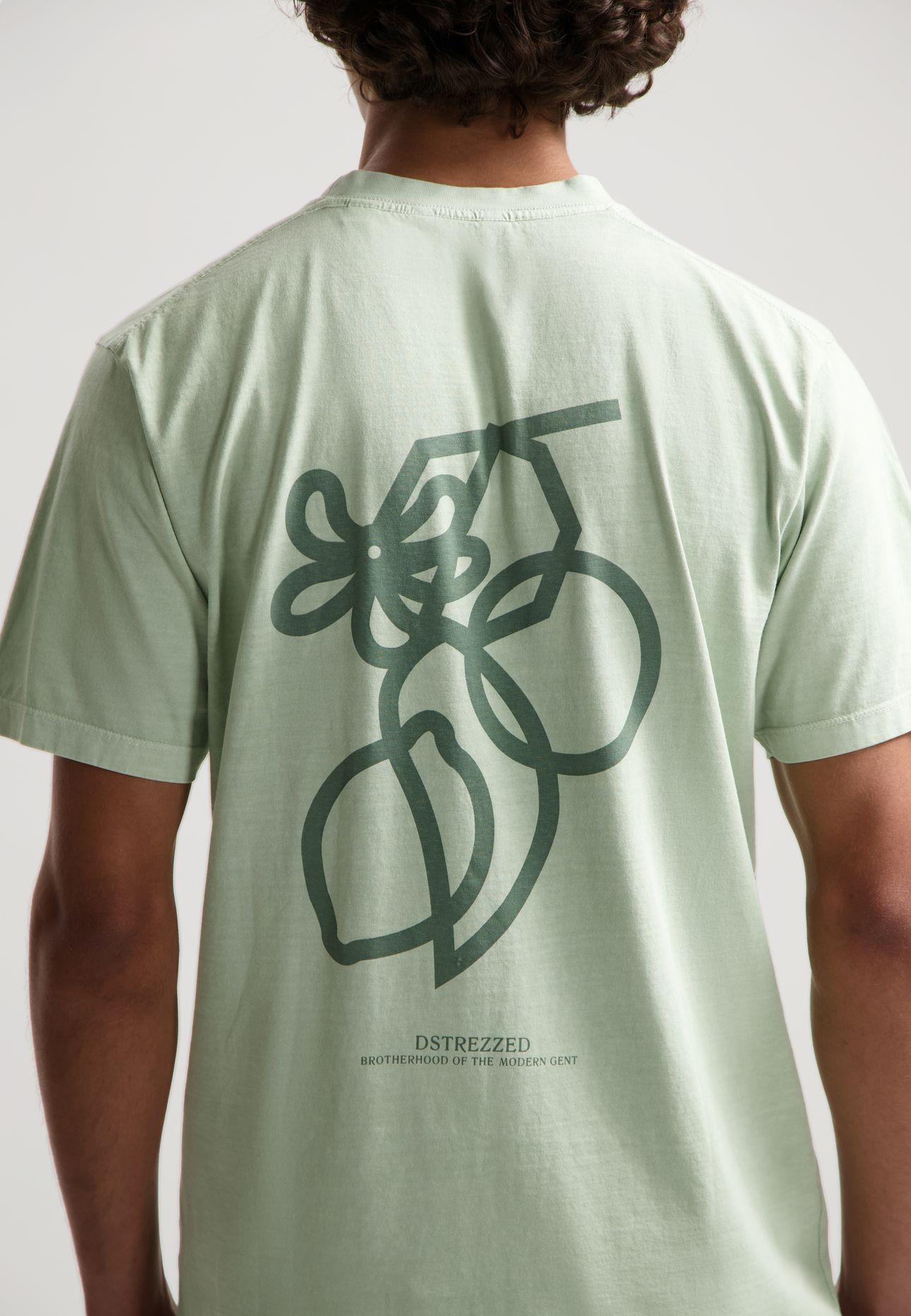NICKOLAS TEE SAGE 5