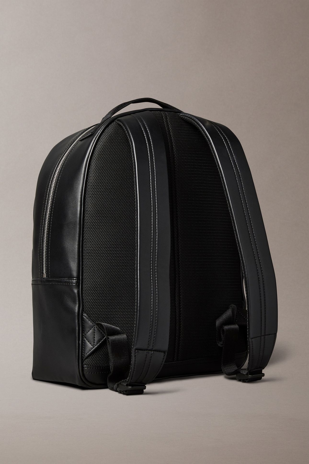 MONO LOGO BACKPACK BLACK 4