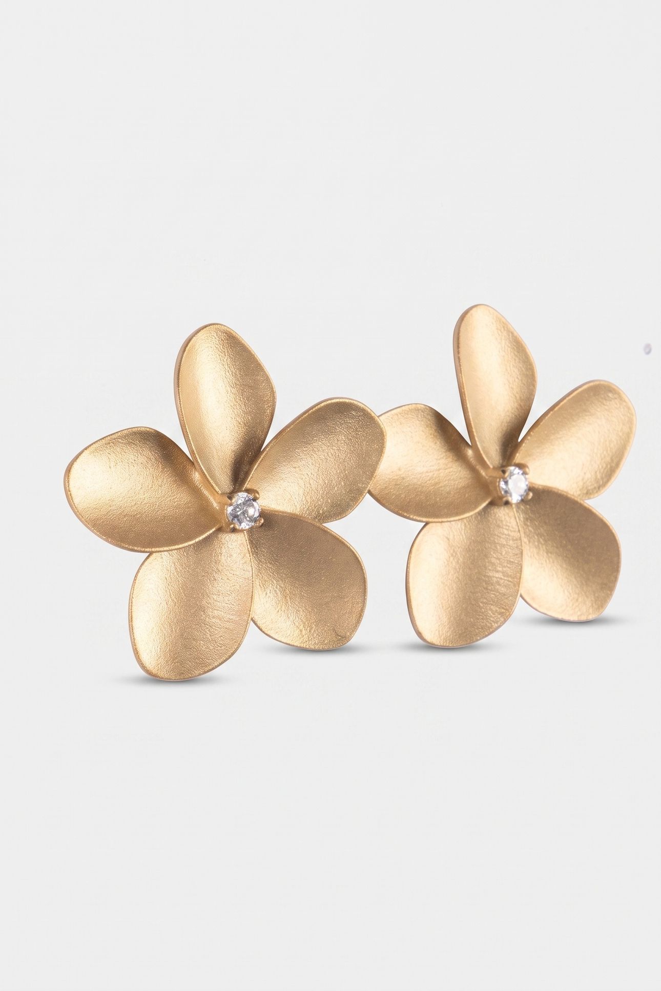 MAHINA CLUB EMPOWHER OHRRINGE GOLD 4
