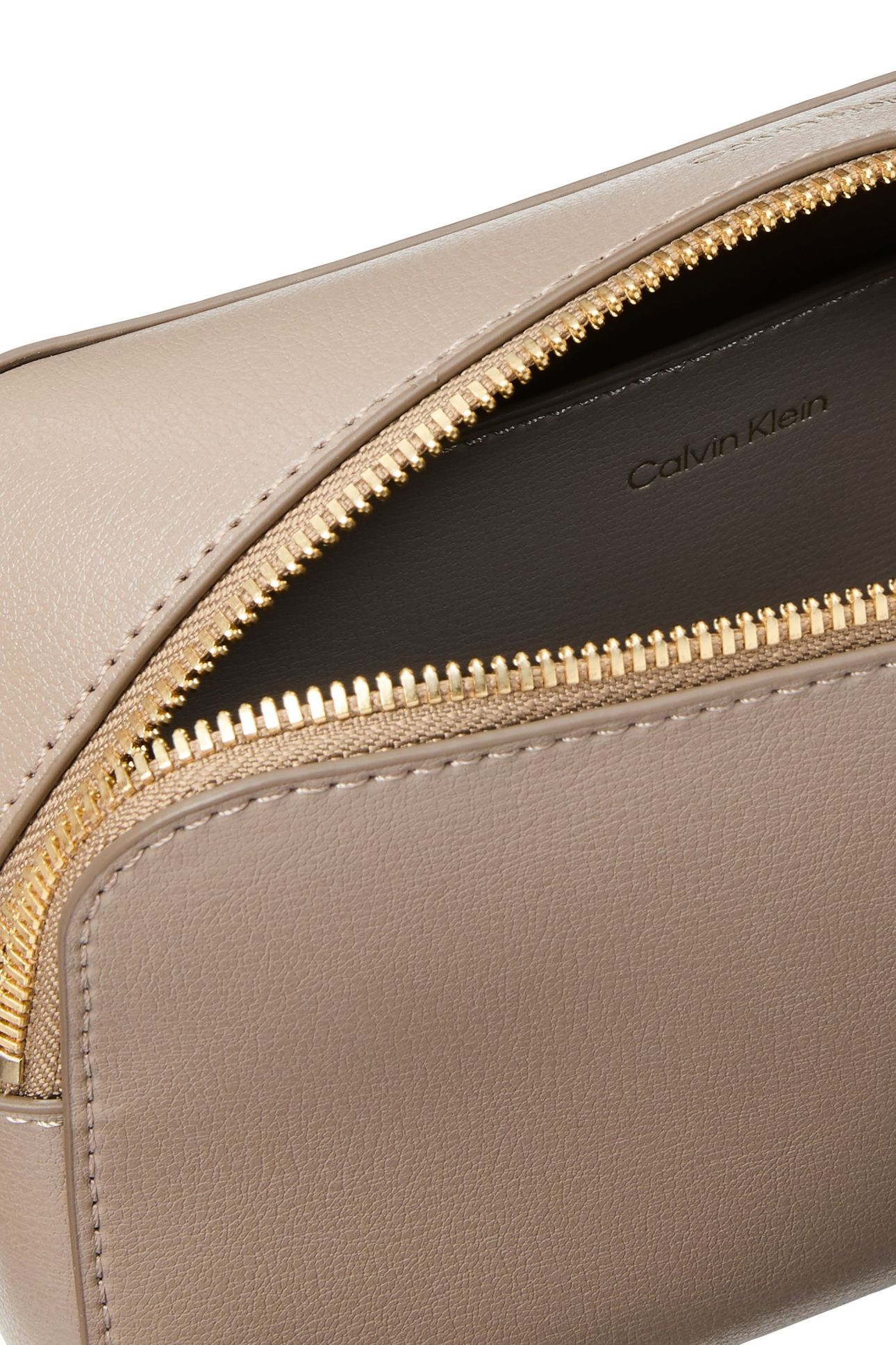 FOIL LOGO ELONGATED CROSSOVER DESERT TAUPE 3