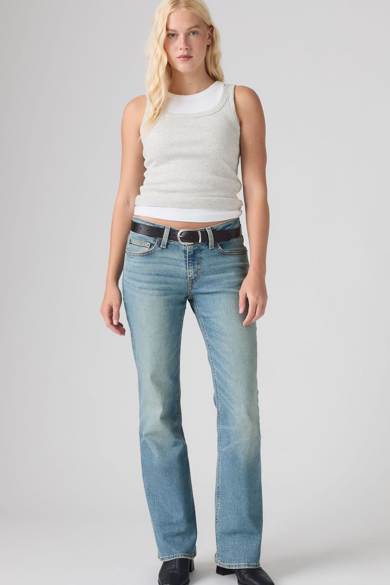 SUPERLOW BOOTCUT JEANS 1