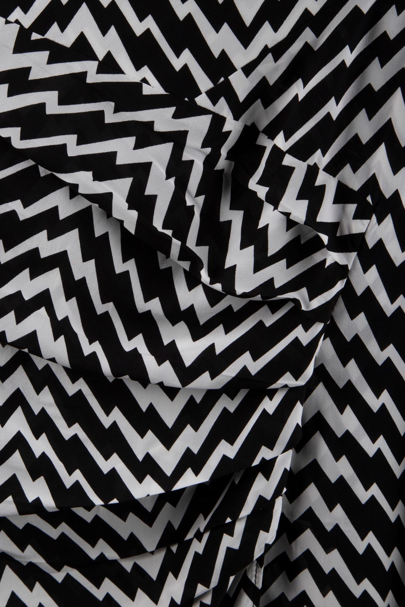 SHORT SKIRT PRINT ZIG ZAG BLACK WHITE 4