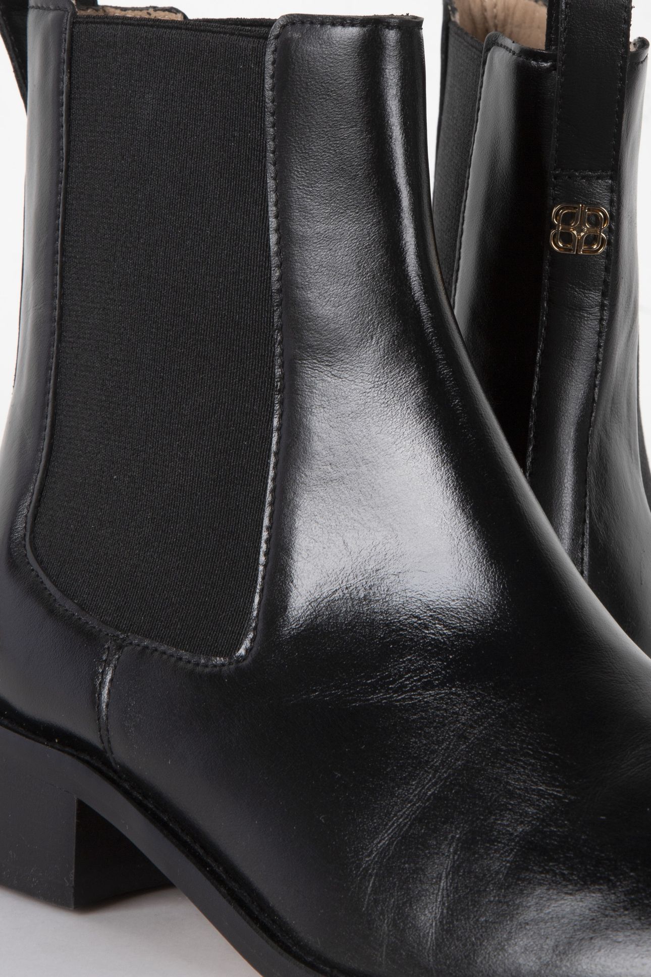 HATTIE CHELSEA BOOT BLACK 4