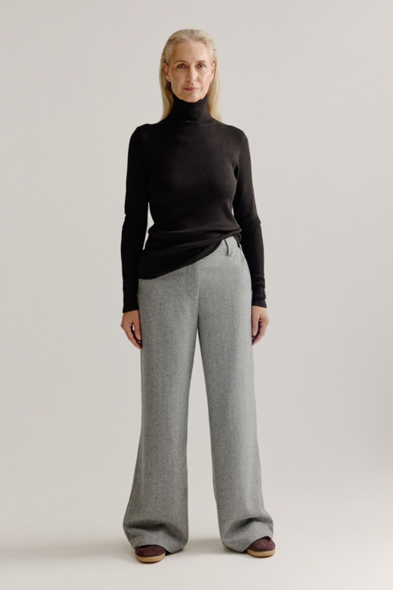 SAAR SWEATER BLACK 2