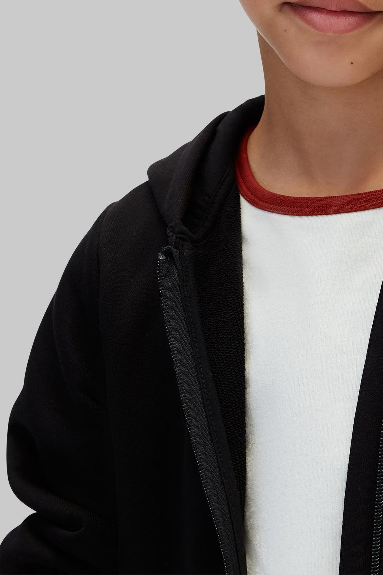 UNISEX MINI BADGE ZIP-THROUGH BLACK 6