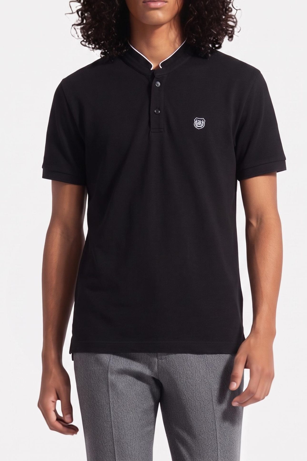 SHORT-SLEEVED POLO SHIRT W EMBROIDERED CREST BLACK/WHITE 1