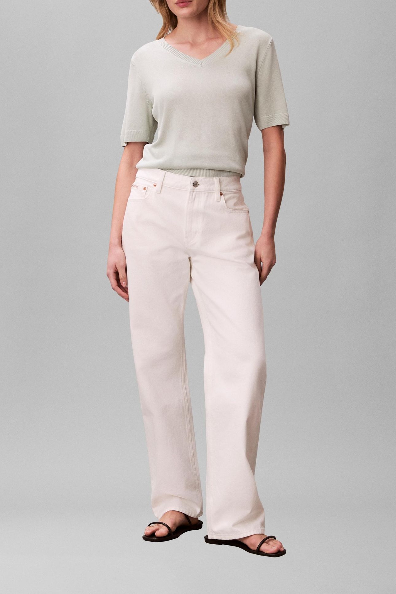 FINE GAUGE VISCOSE V-NECK TOP PALE MEADOW 5