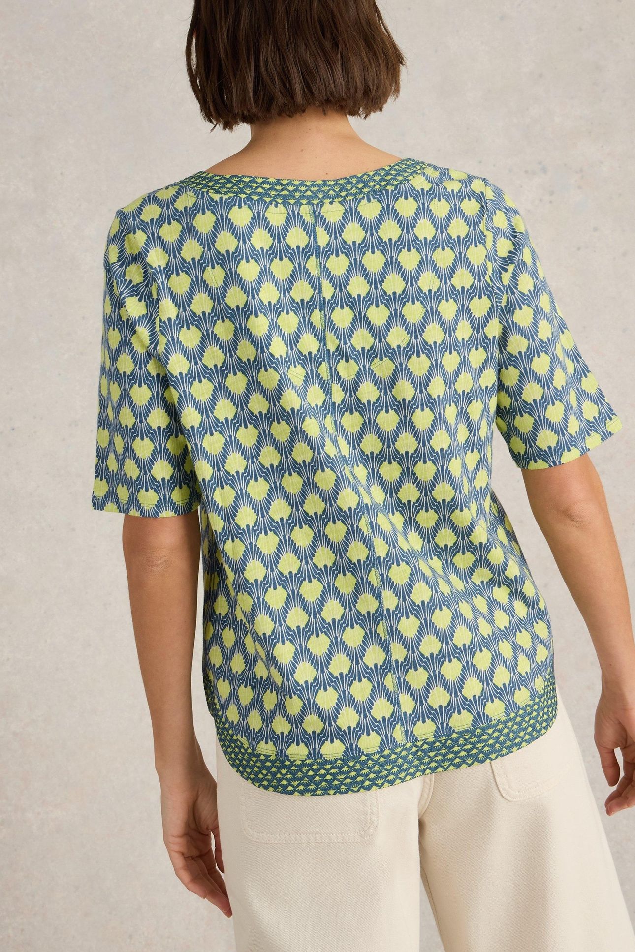 WEAVER NOTCH NECK TOP NAVY PRINT 3